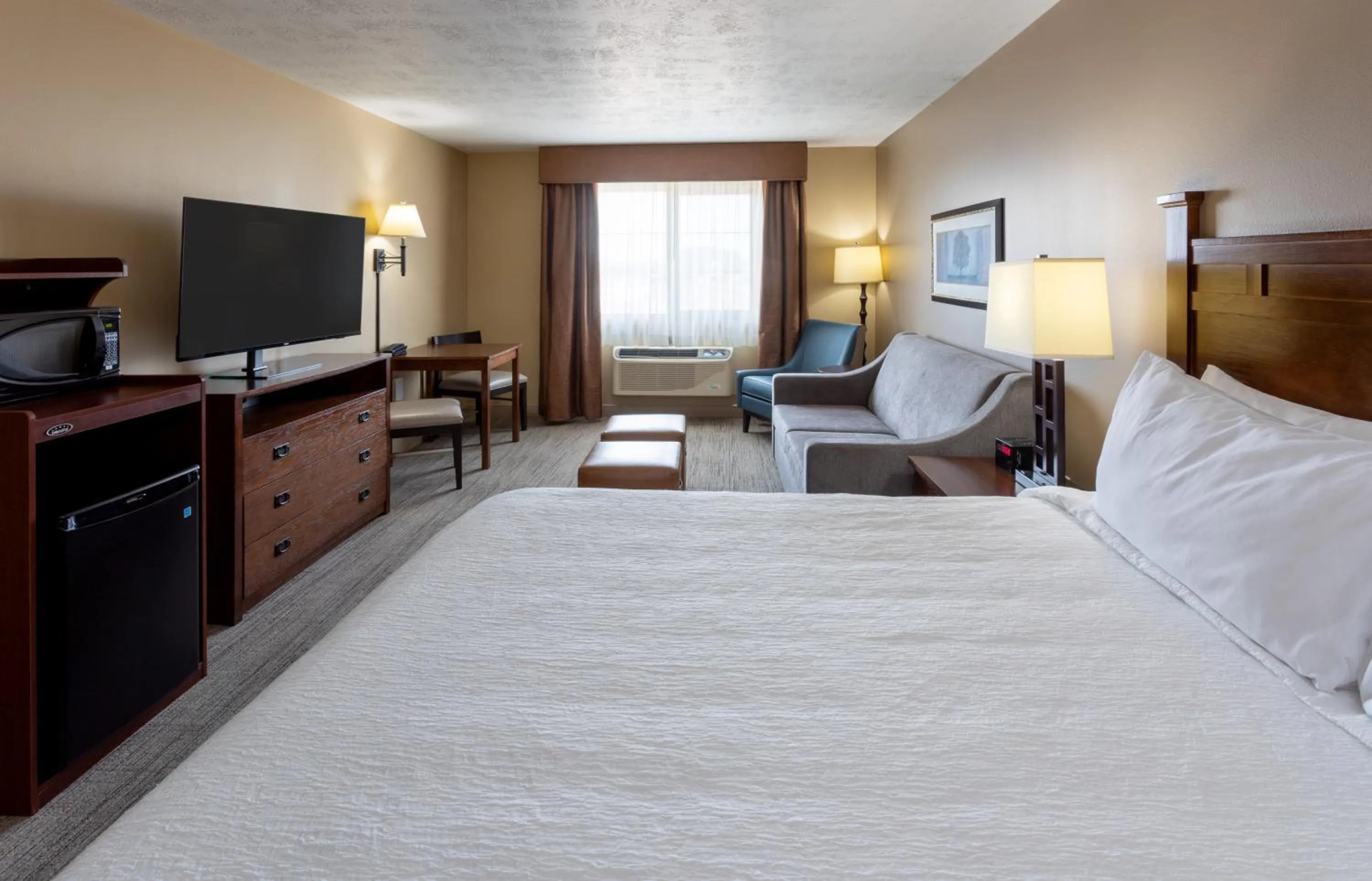 Photo of the whole room, Bed in GrandStay Inn & Suites of Luverne