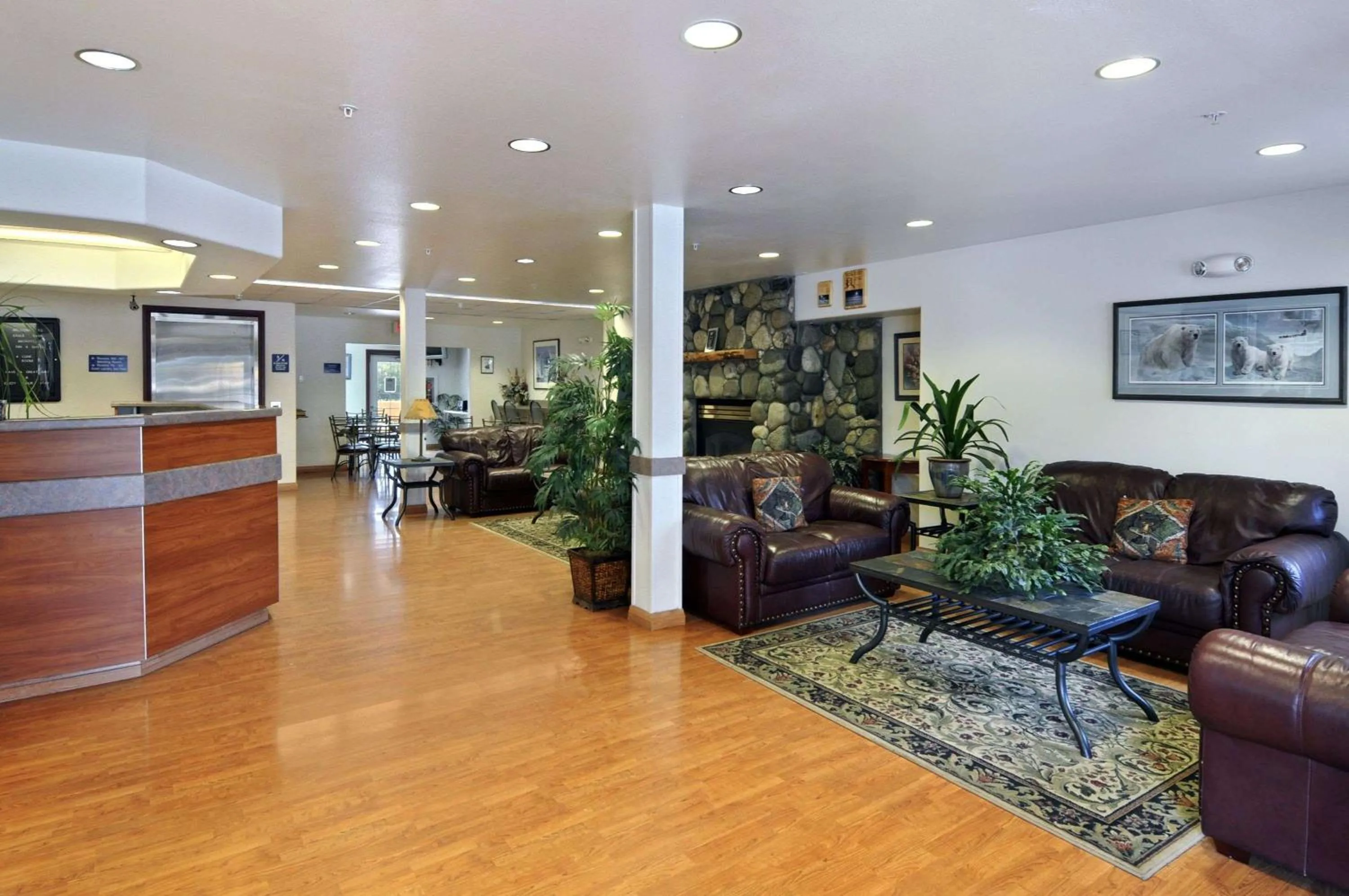 Lobby or reception in Eagle River Microtel