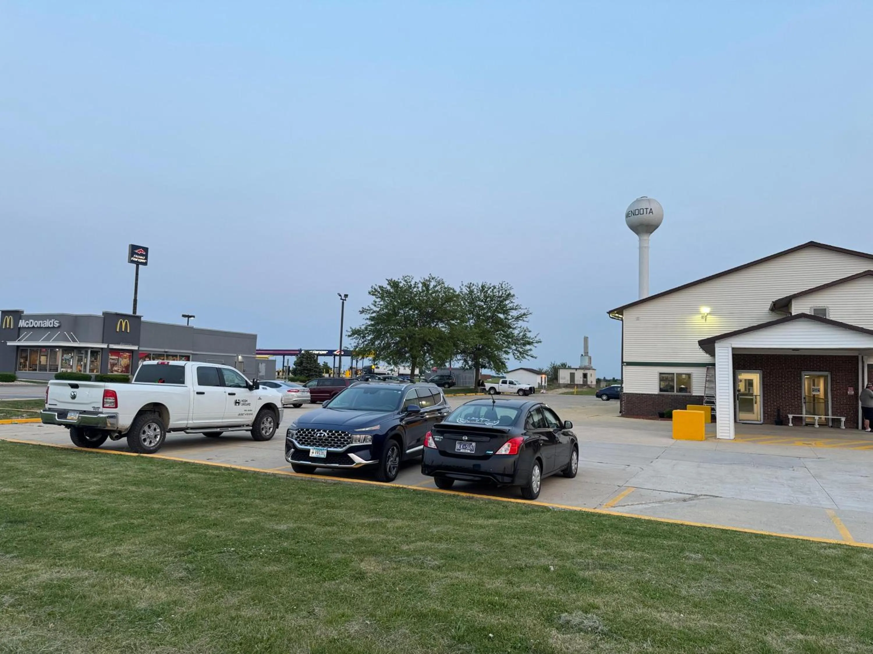 Property building in Super 8 by Wyndham Mendota I-39