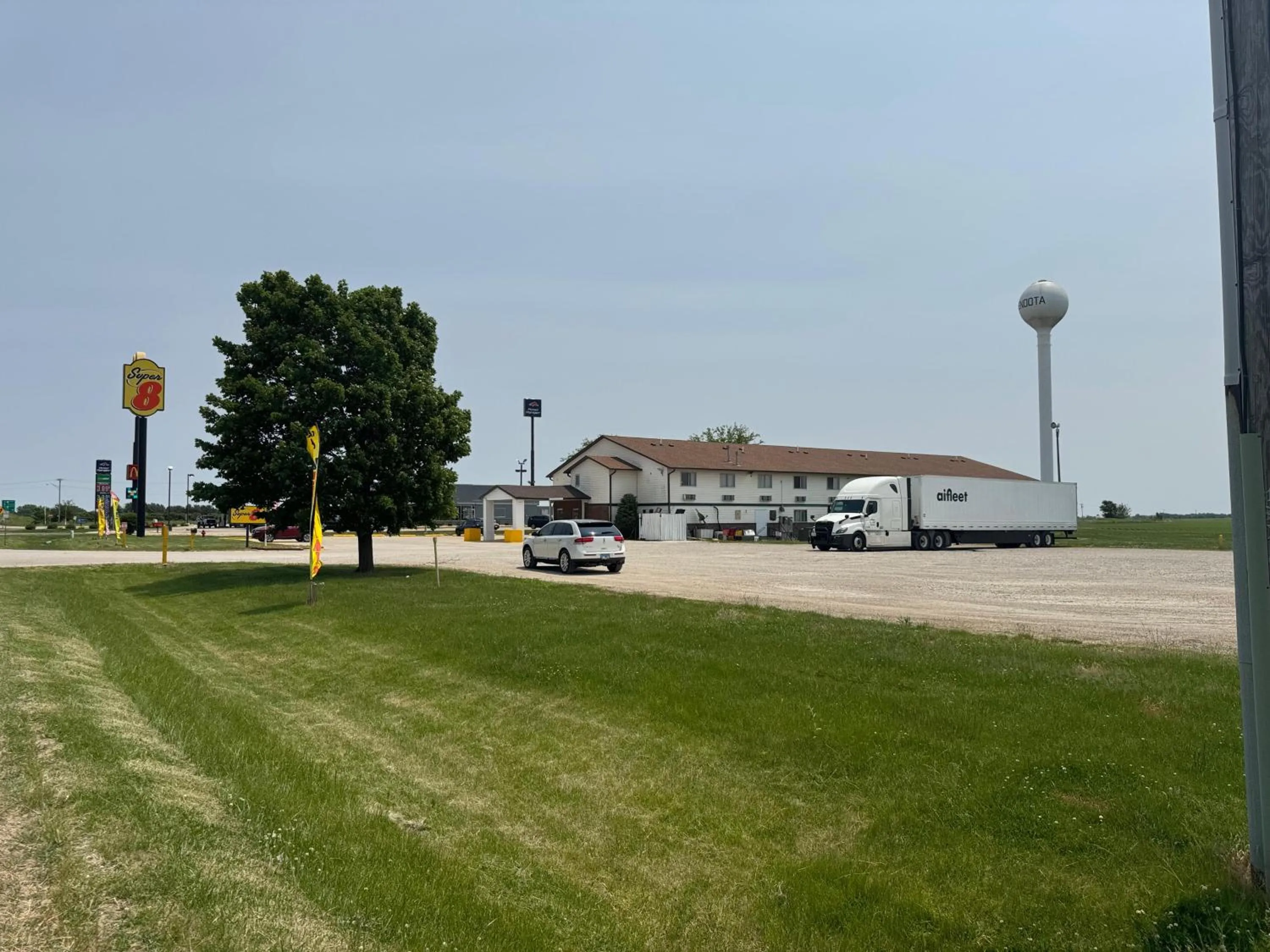 Property building in Super 8 by Wyndham Mendota I-39