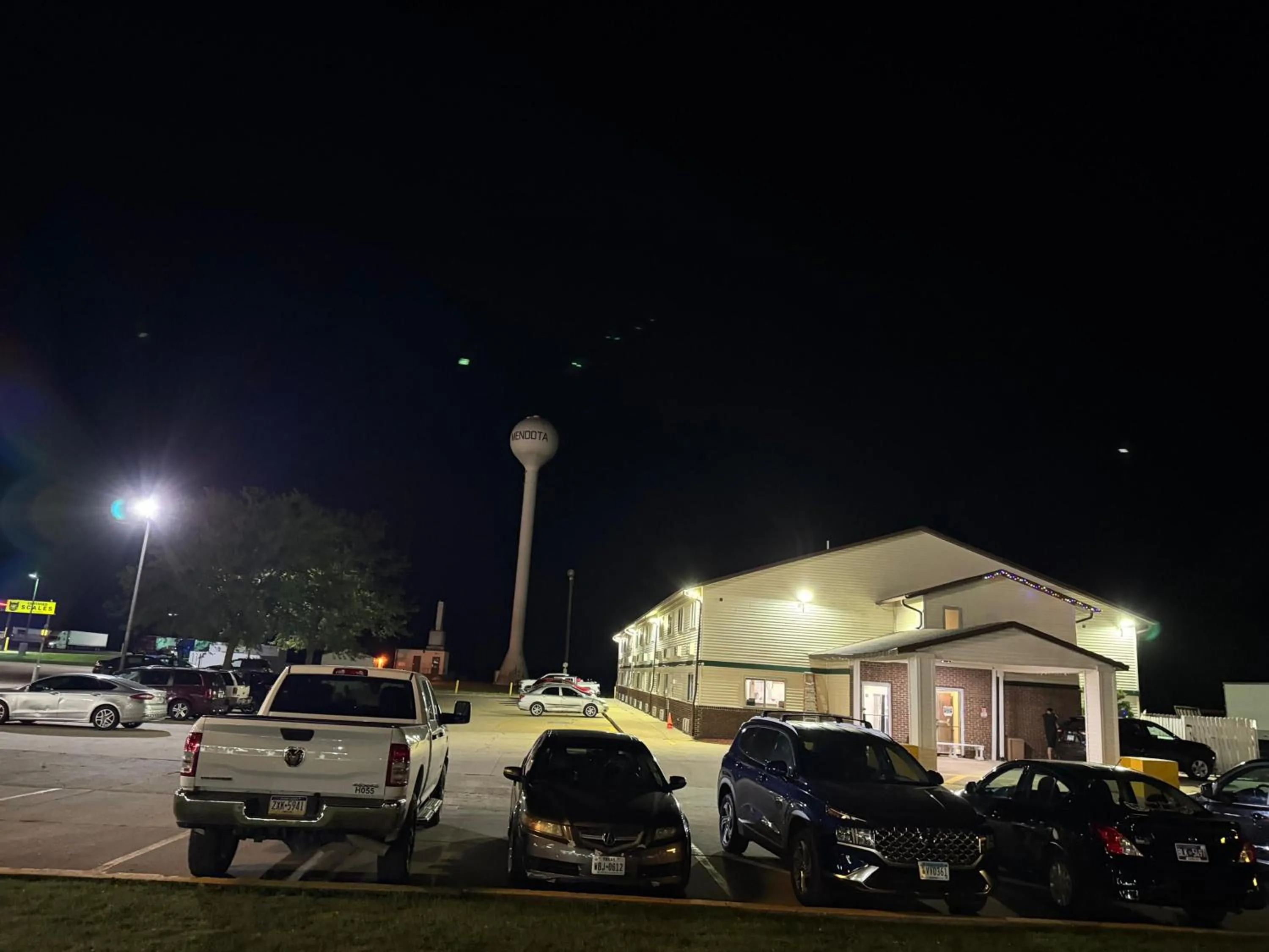 Property building in Super 8 by Wyndham Mendota I-39