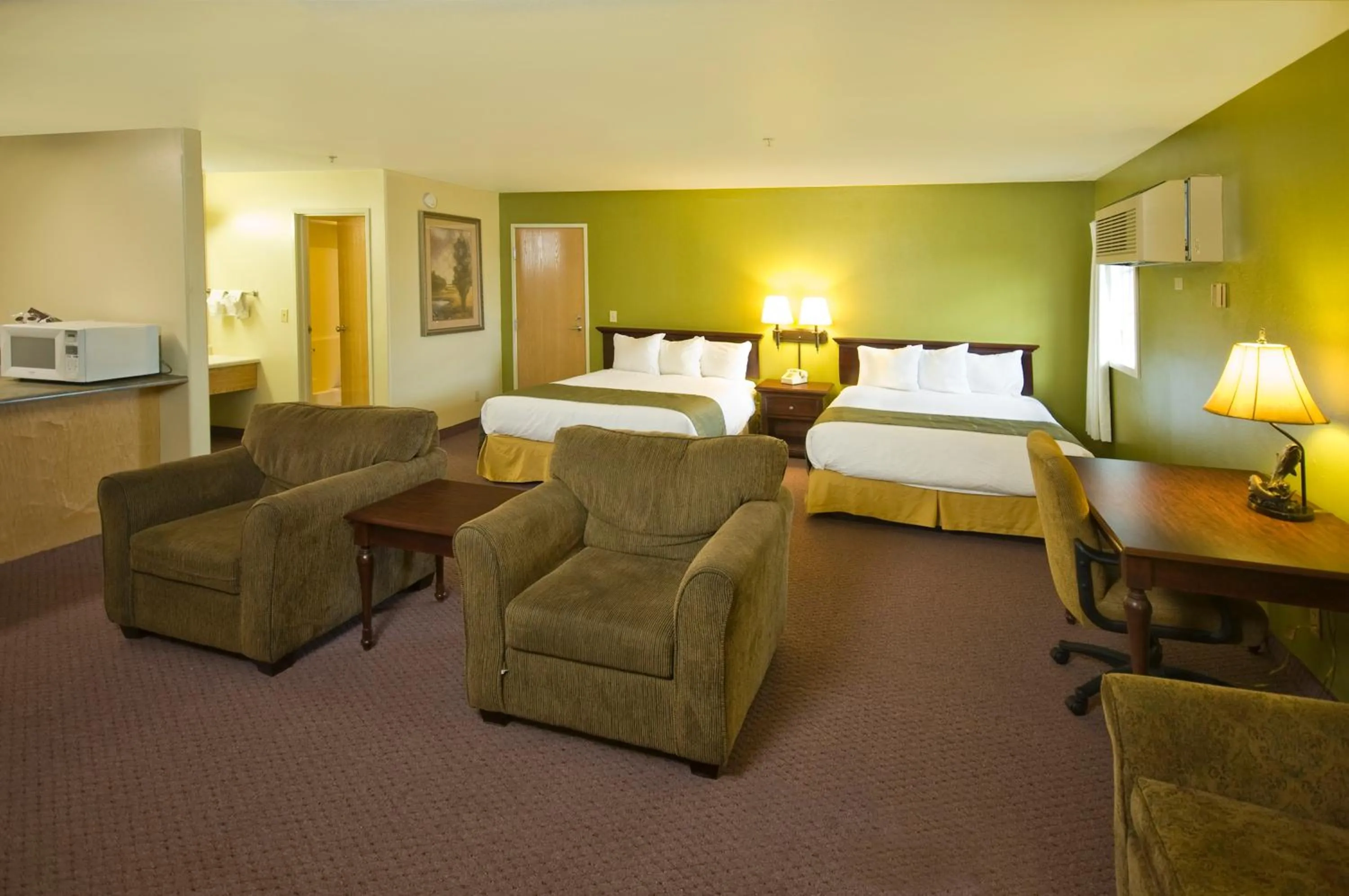 Photo of the whole room, Bed in Super 8 by Wyndham McCall