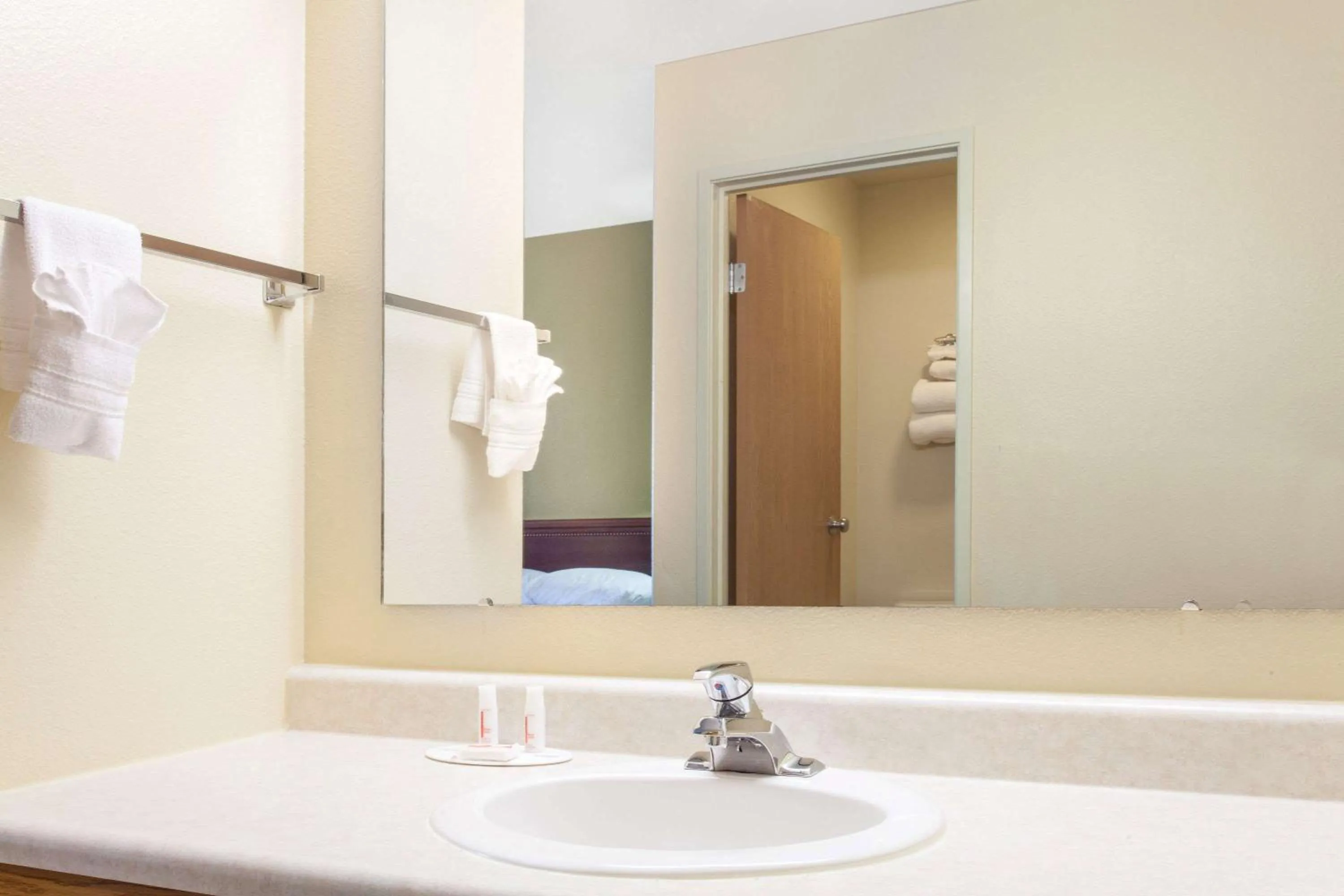 Bathroom in Super 8 by Wyndham McCall