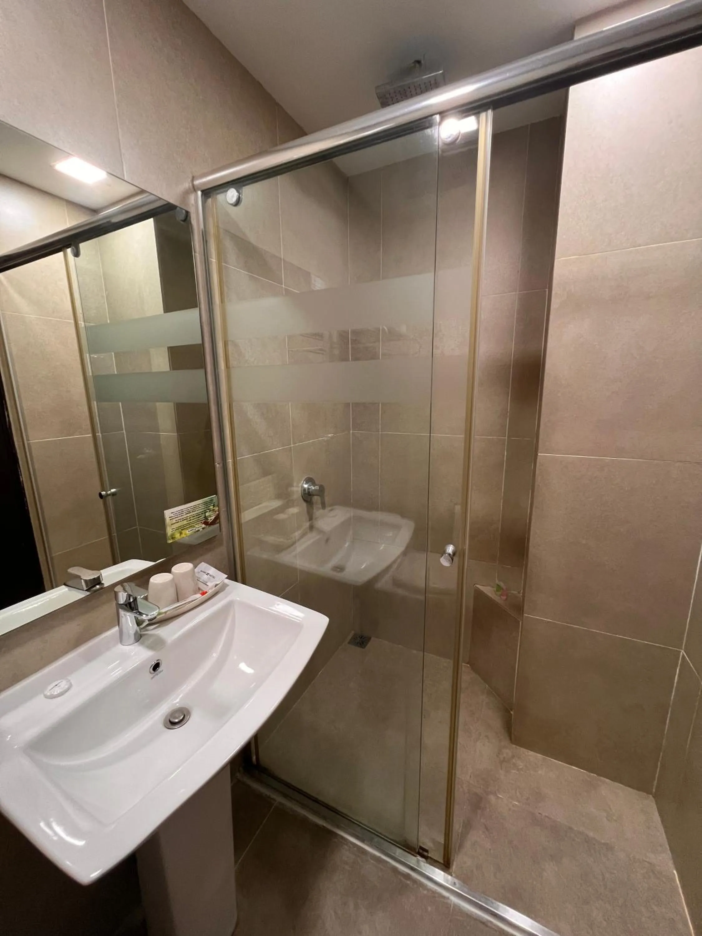 Bathroom in Ajang Hotel