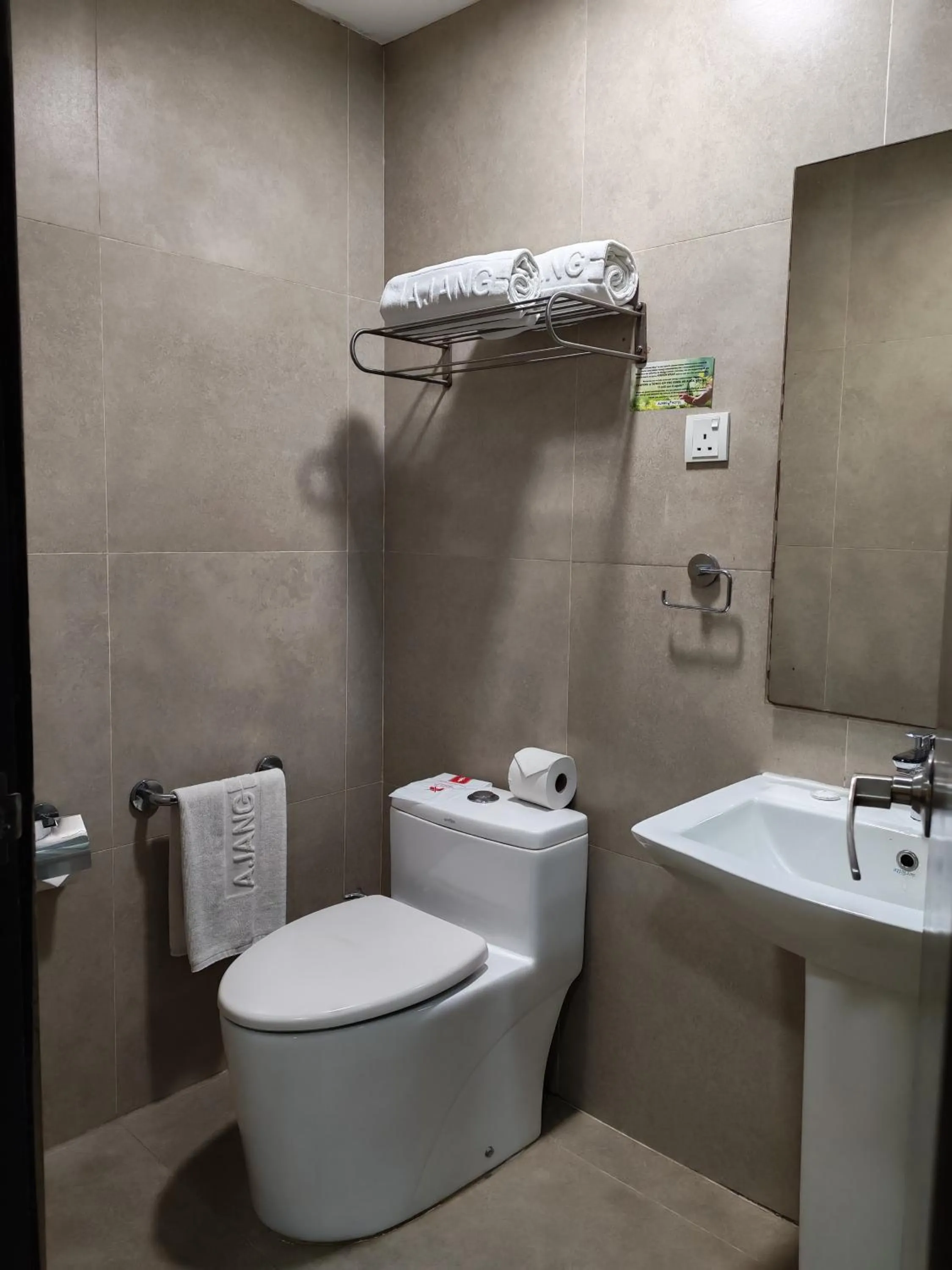 Bathroom in Ajang Hotel