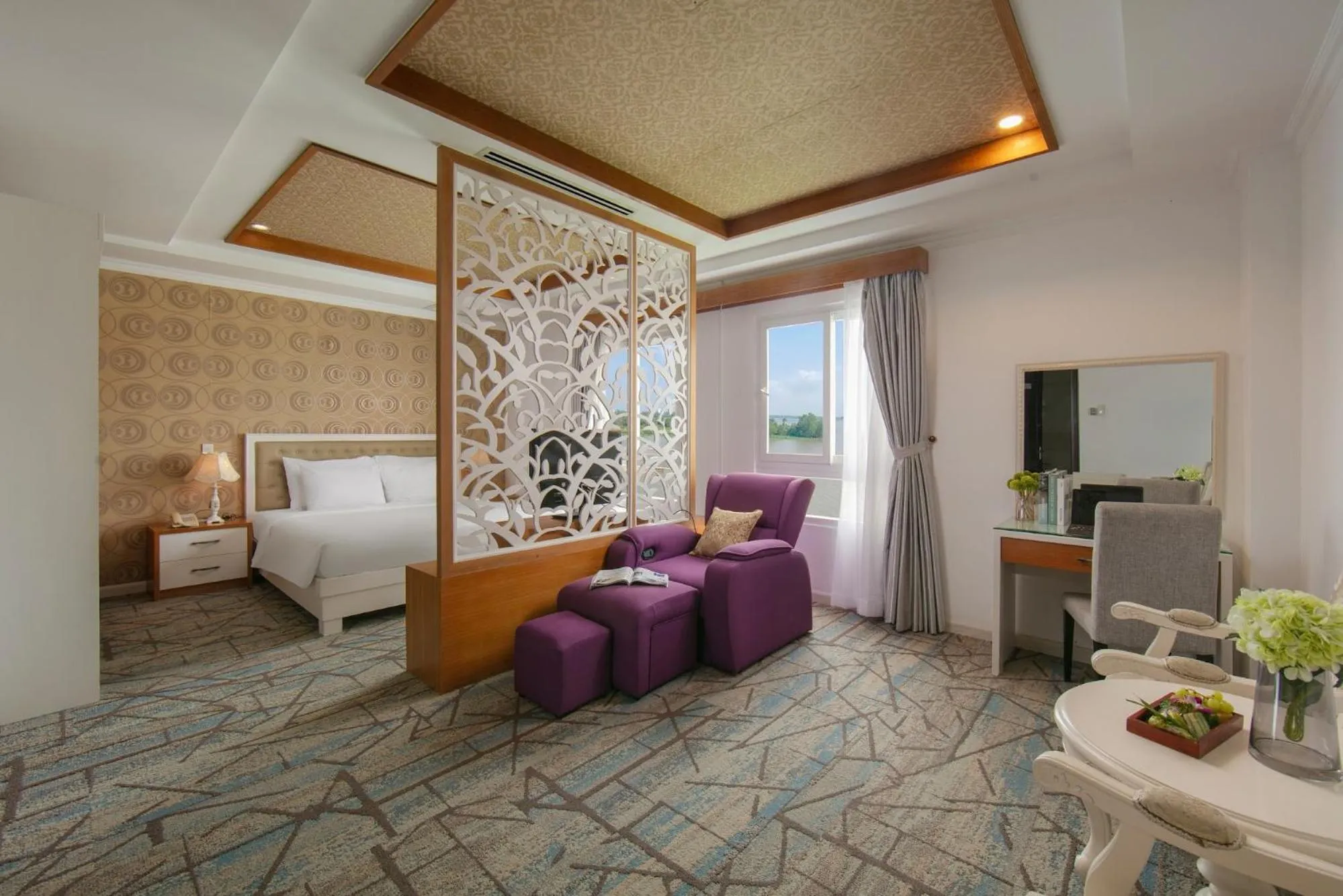 Photo of the whole room, Bed in Nesta Hotel Can Tho