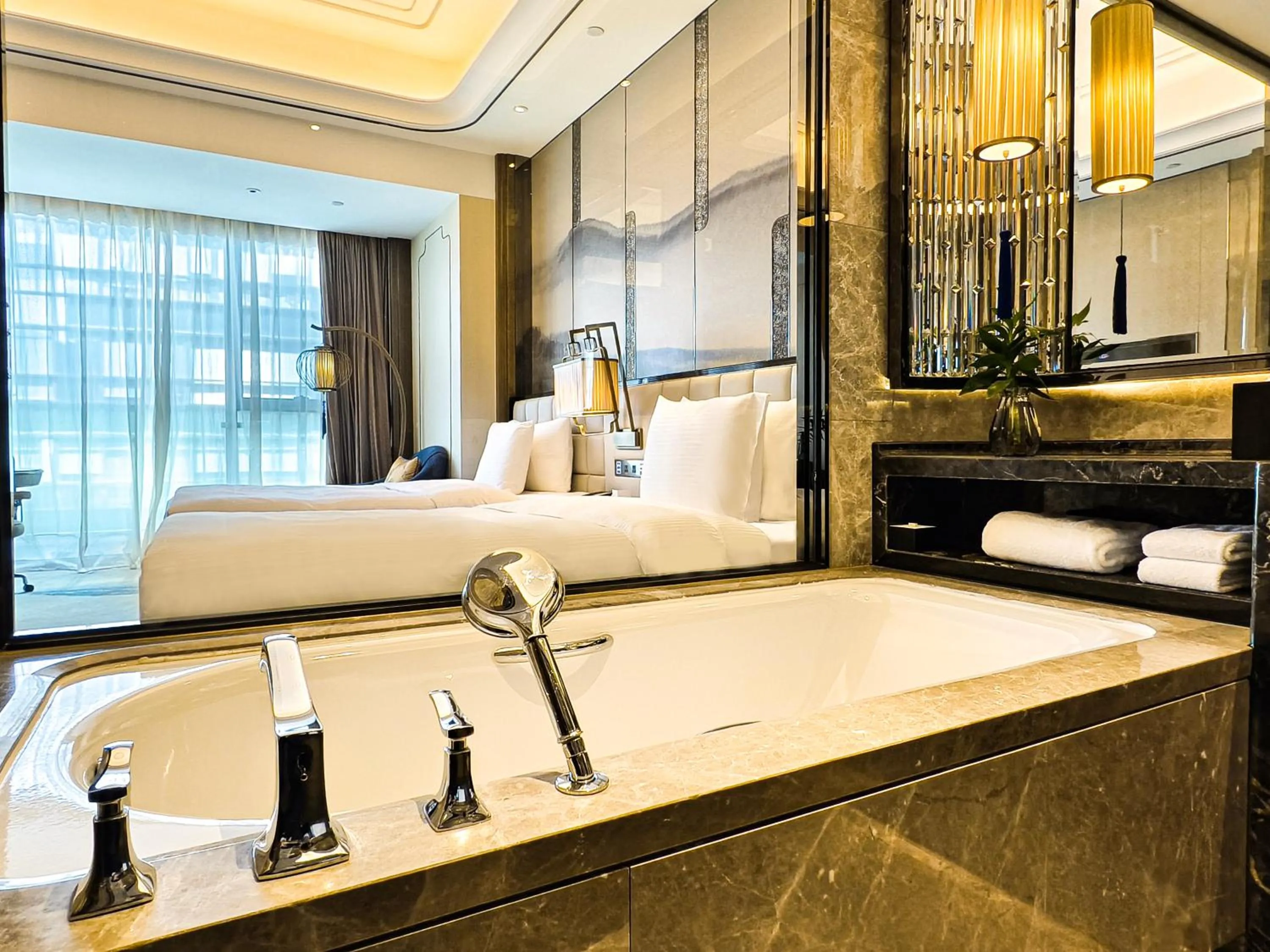 Bath, Bed in Wanda Vista Kunming