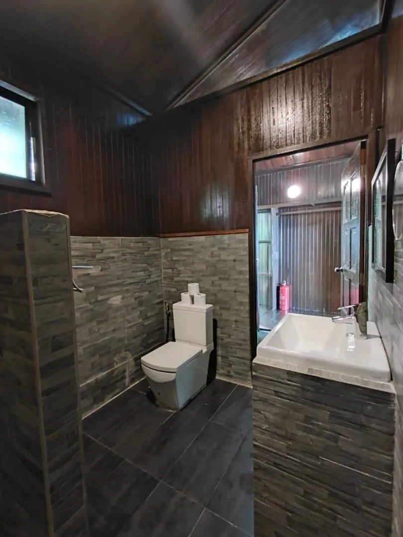 Shower in Melina Beach Resort