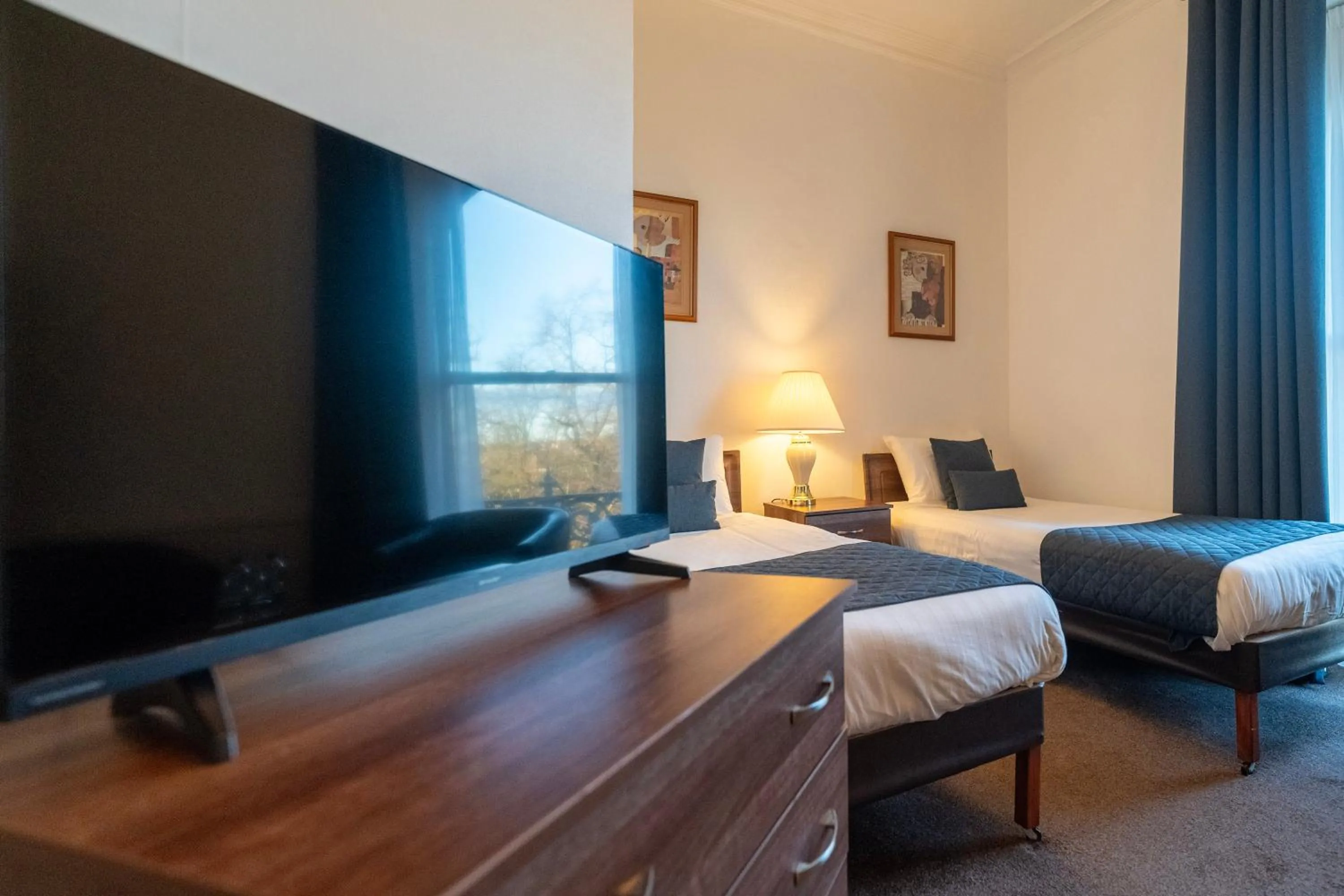 TV and multimedia, Bed in The Palace Hotel Buxton & Spa