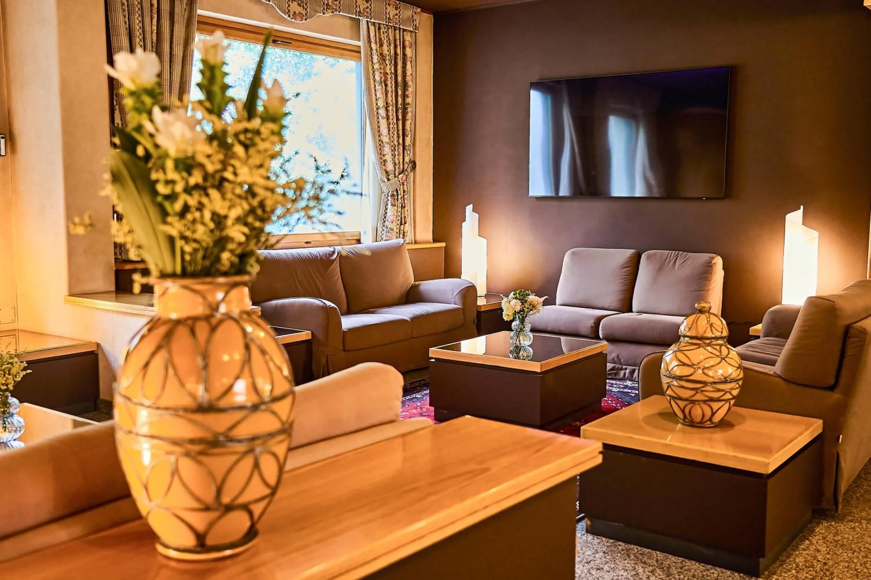 Communal lounge/ TV room in Hotel Camigliatello