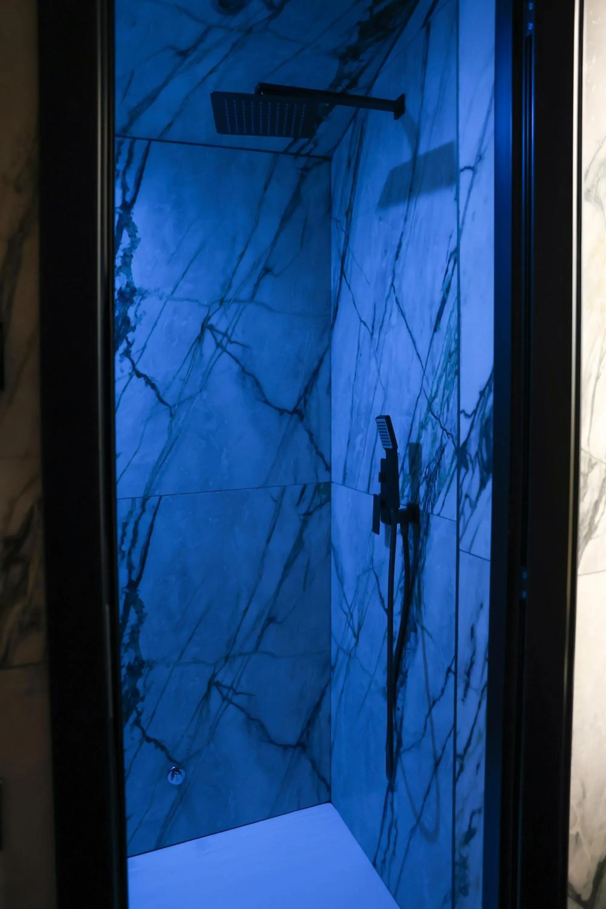 Shower in Hotel Camigliatello