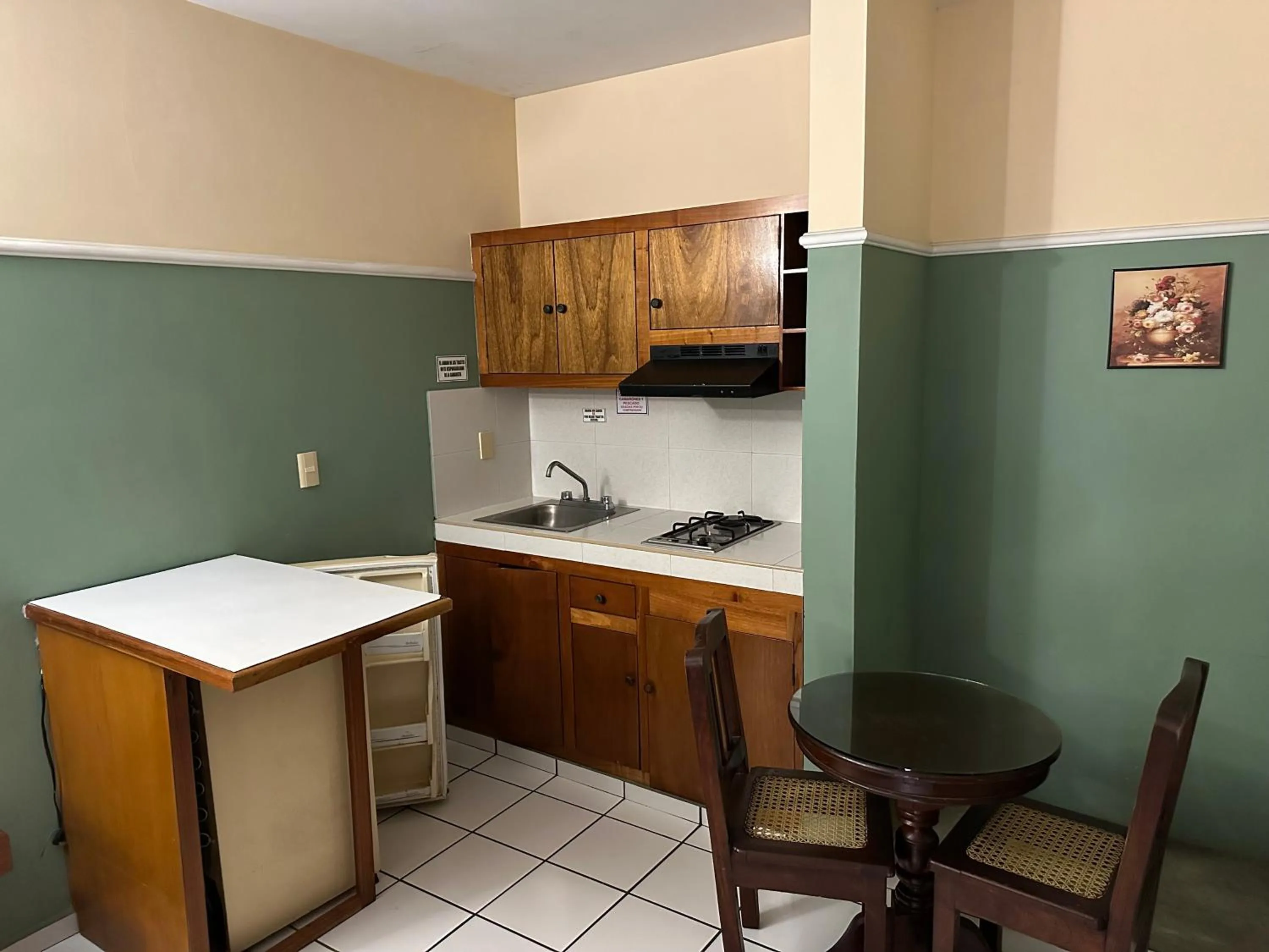 kitchen in Blue Pacific Suites