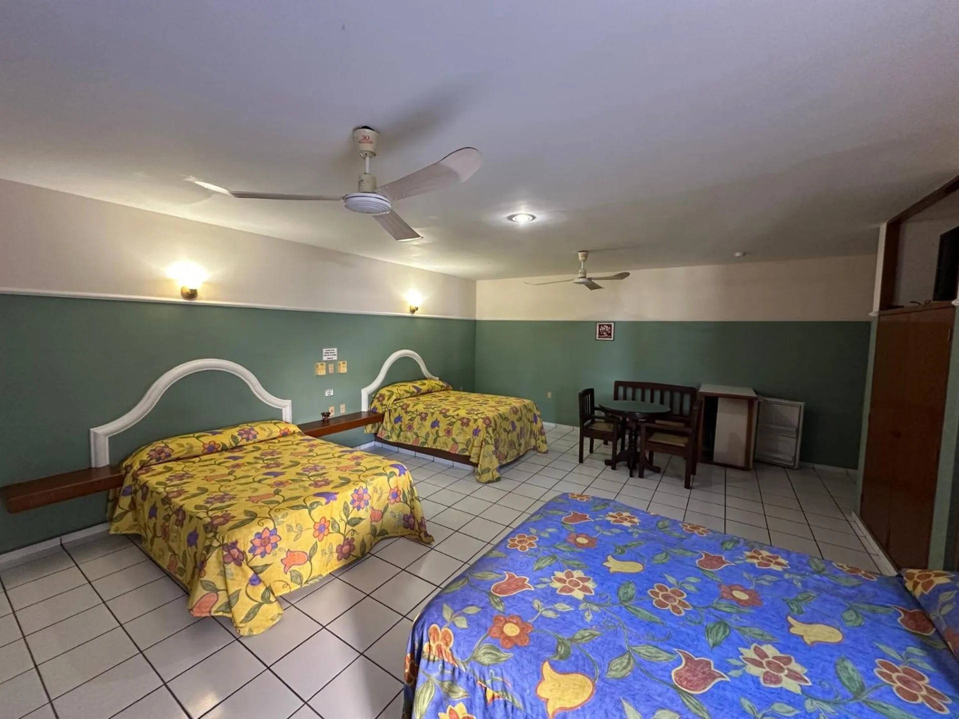 Budget Triple Room in Blue Pacific Suites