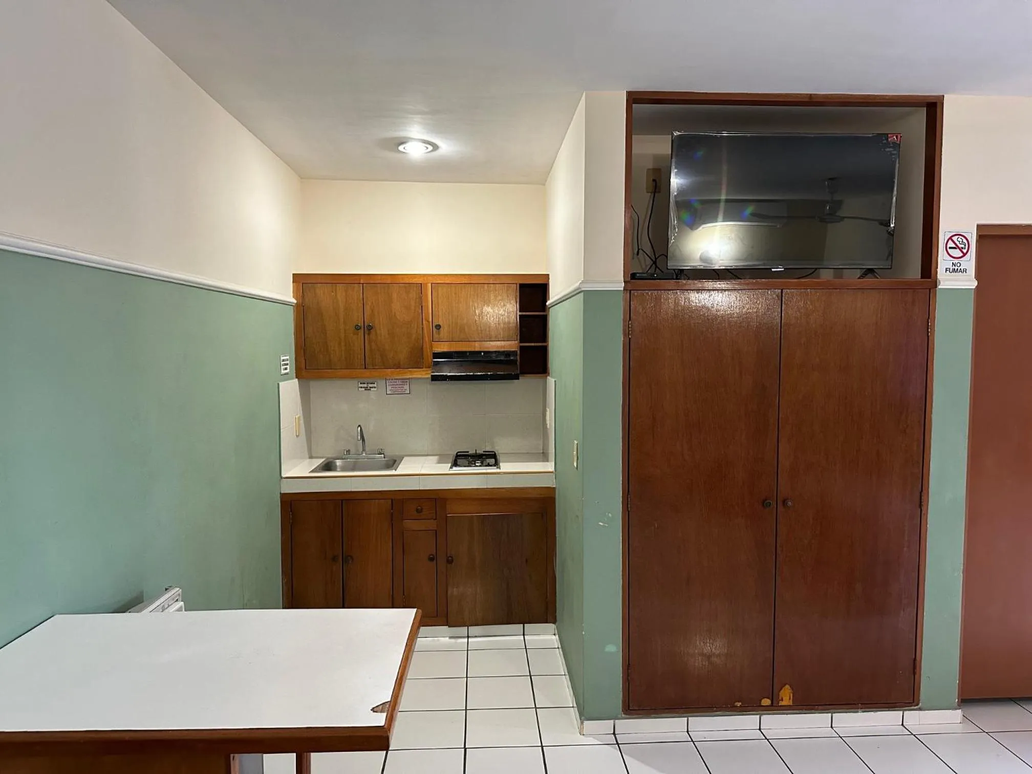 kitchen in Blue Pacific Suites