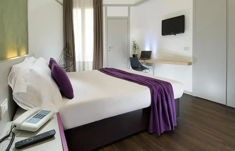 Bedroom, Bed in Acapulco Hotel