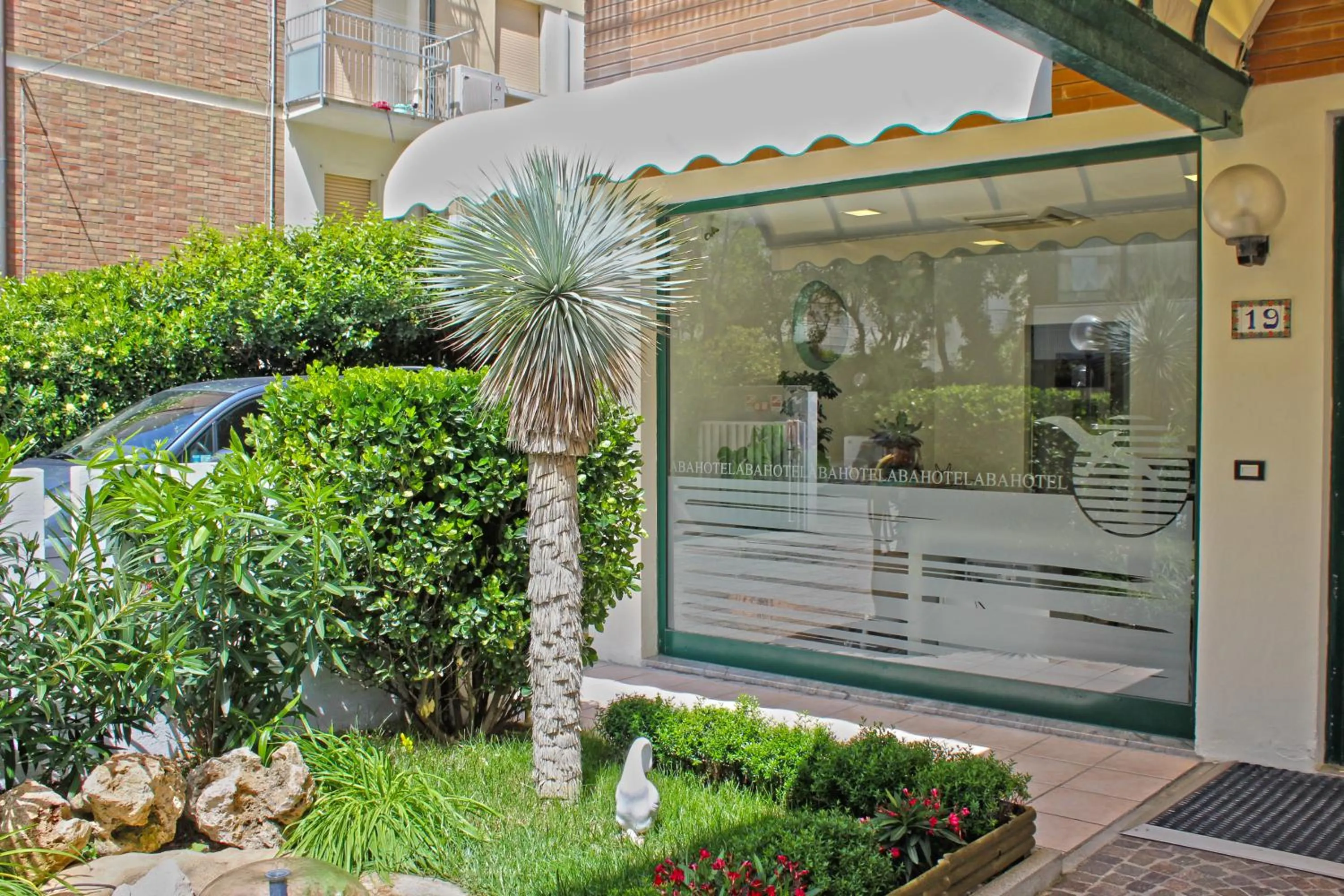 Facade/entrance in Abahotel