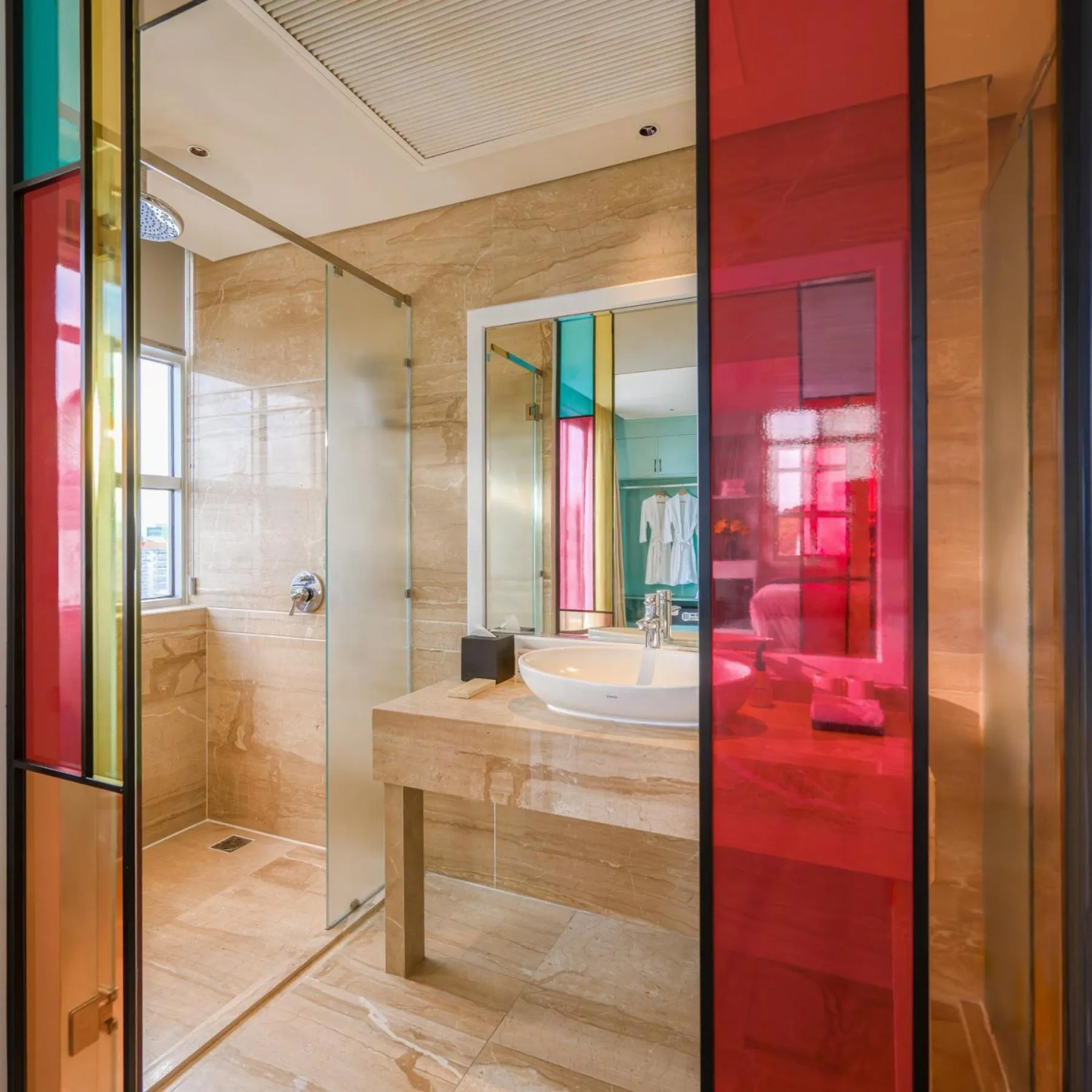 Shower in M Village Hotel Tao Đàn Park