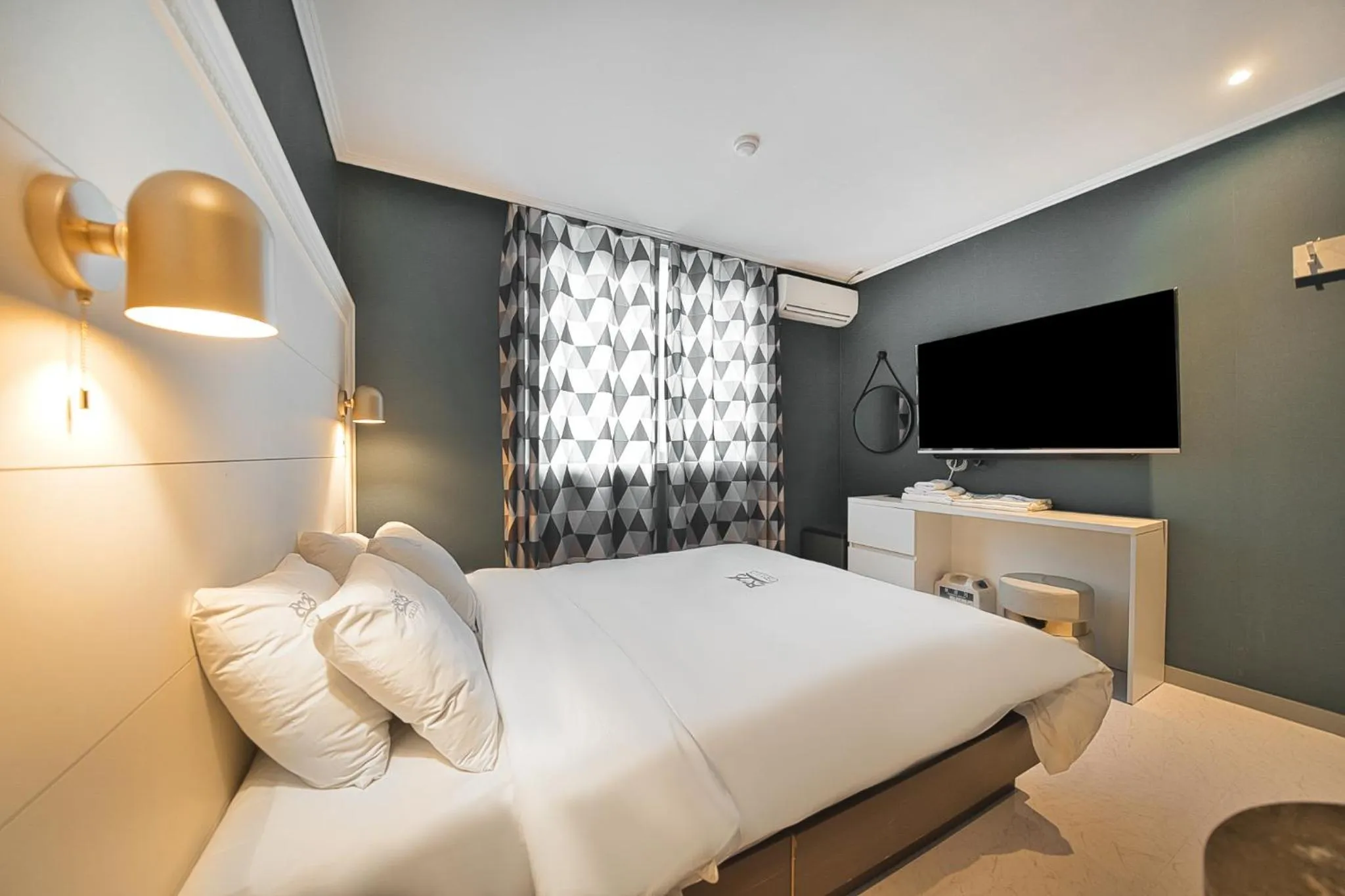 Bed in One Stay Hotel