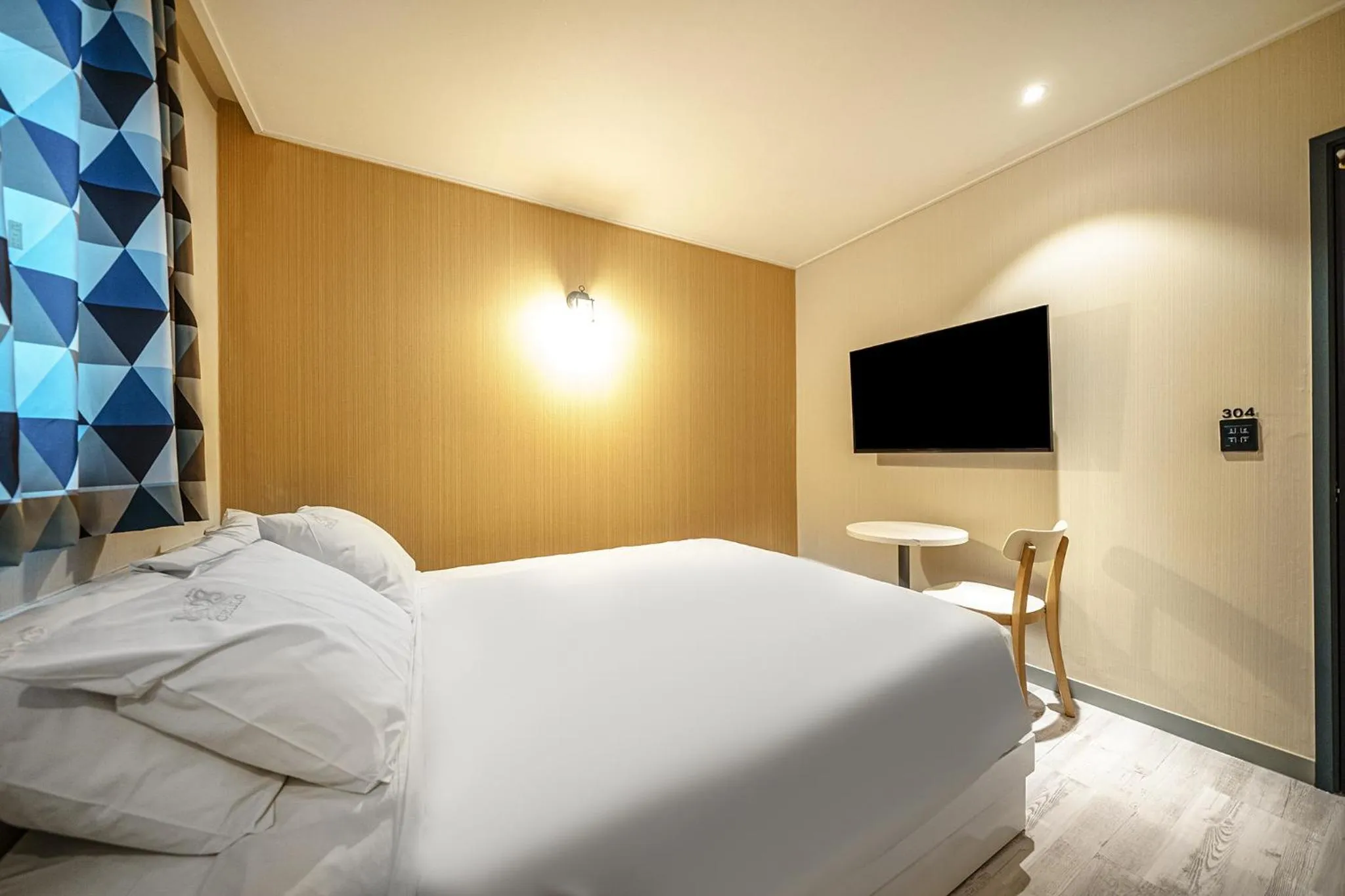 Bed in One Stay Hotel