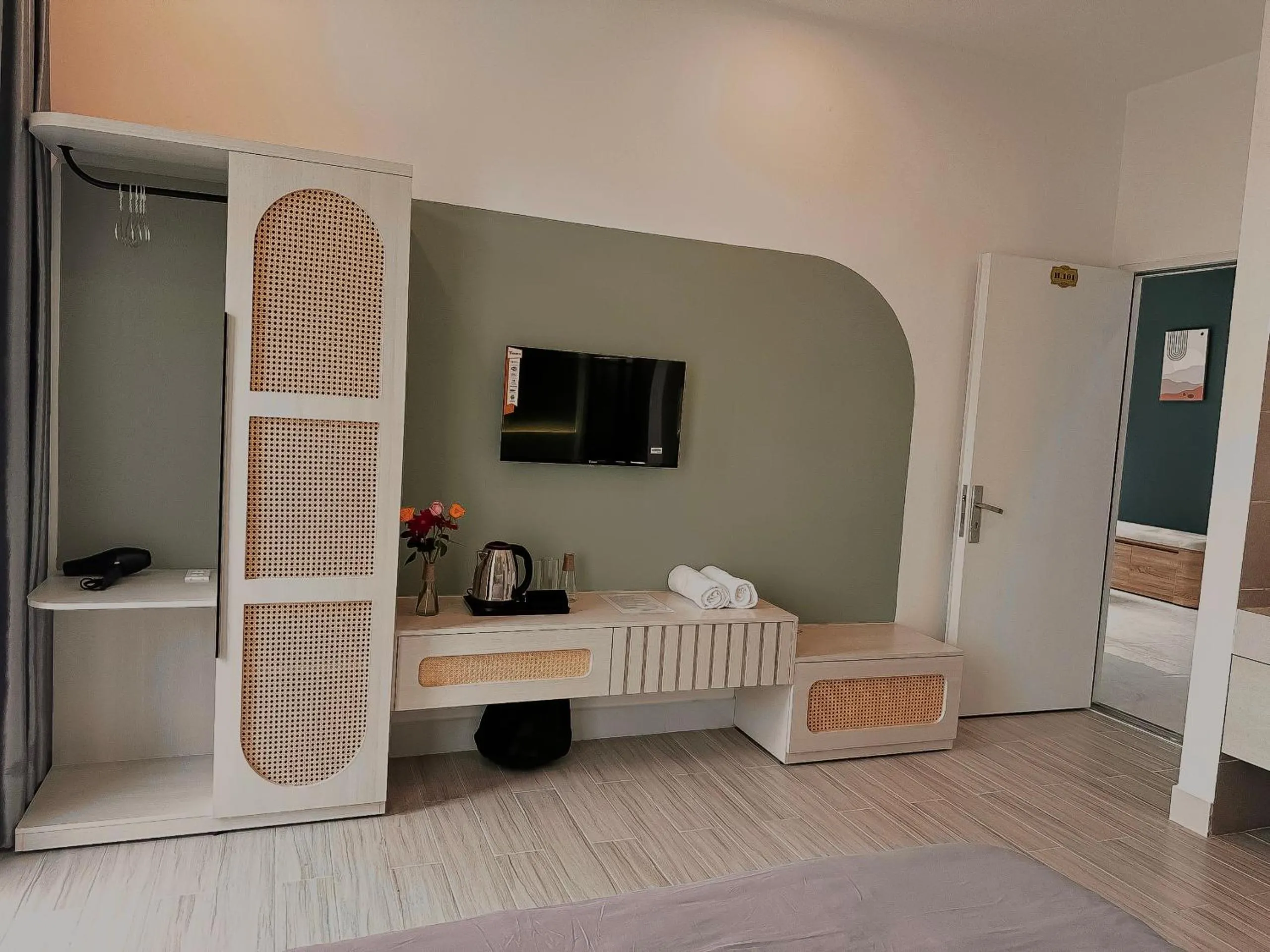 TV and multimedia, Bed in Flower Home KHE SANH 1