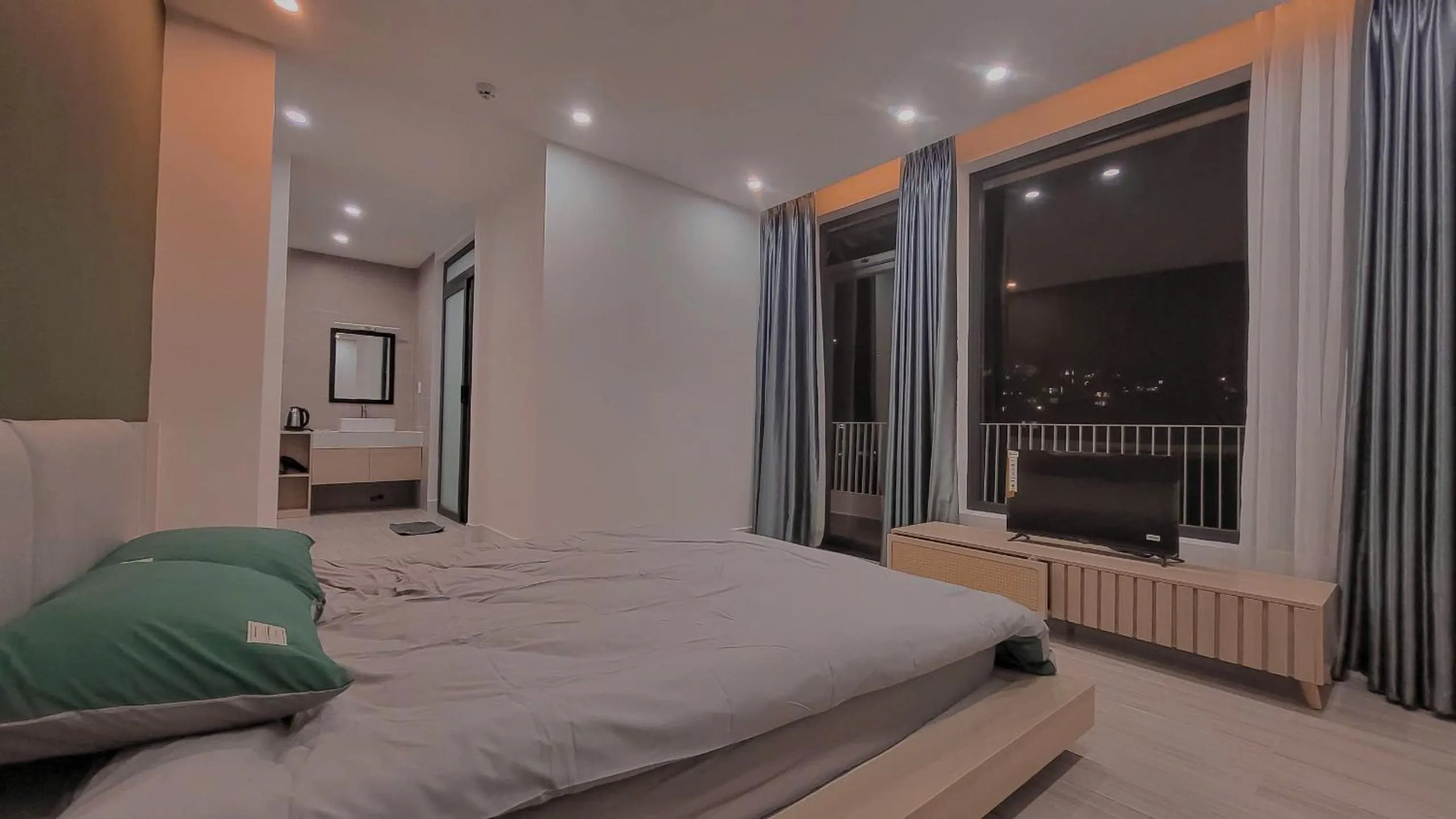 Property building, Bed in Flower Home KHE SANH 1