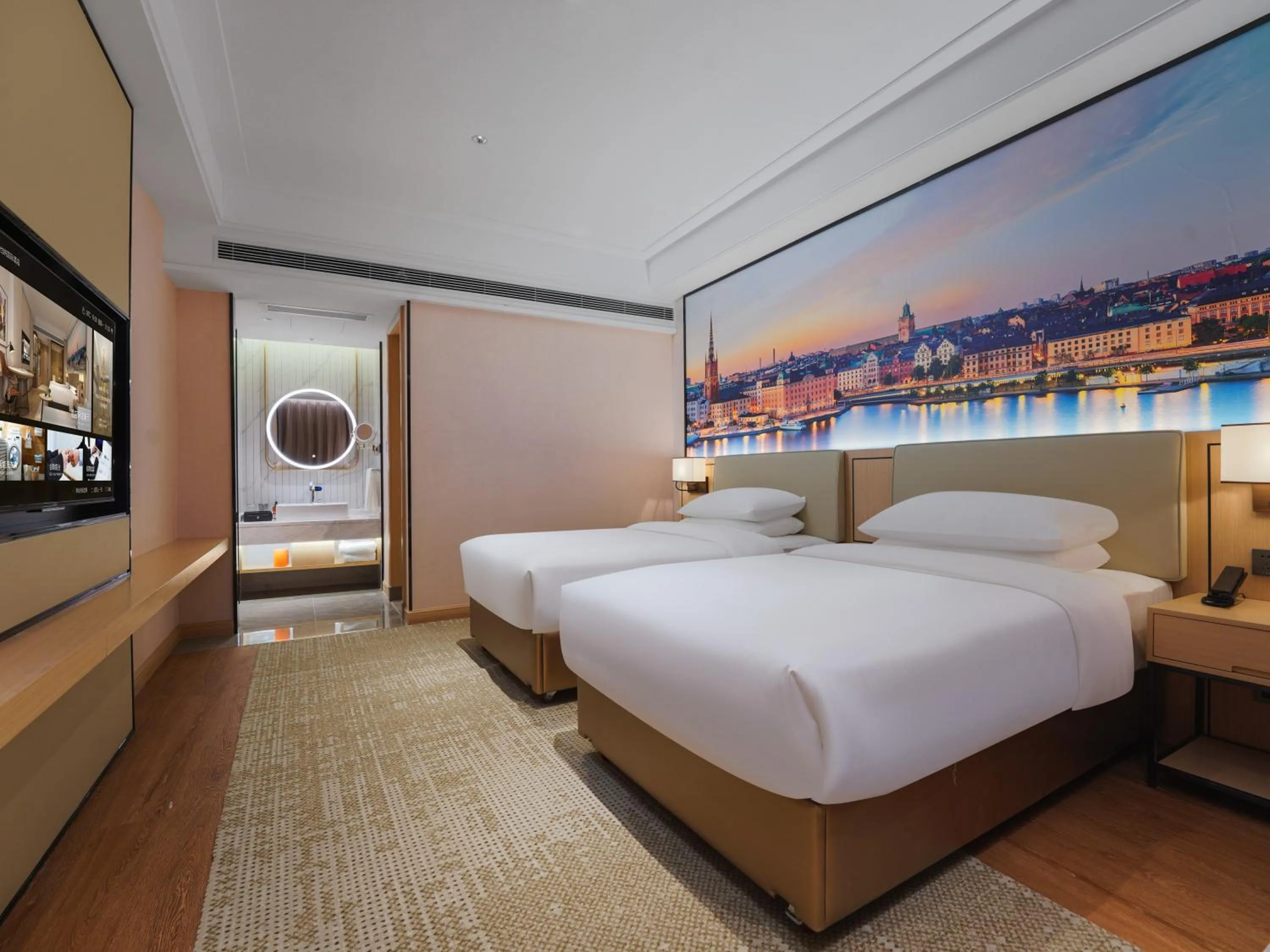 Property logo or sign, Bed in Vienna International Hotel Xi'an Fengdong Football Center Branch