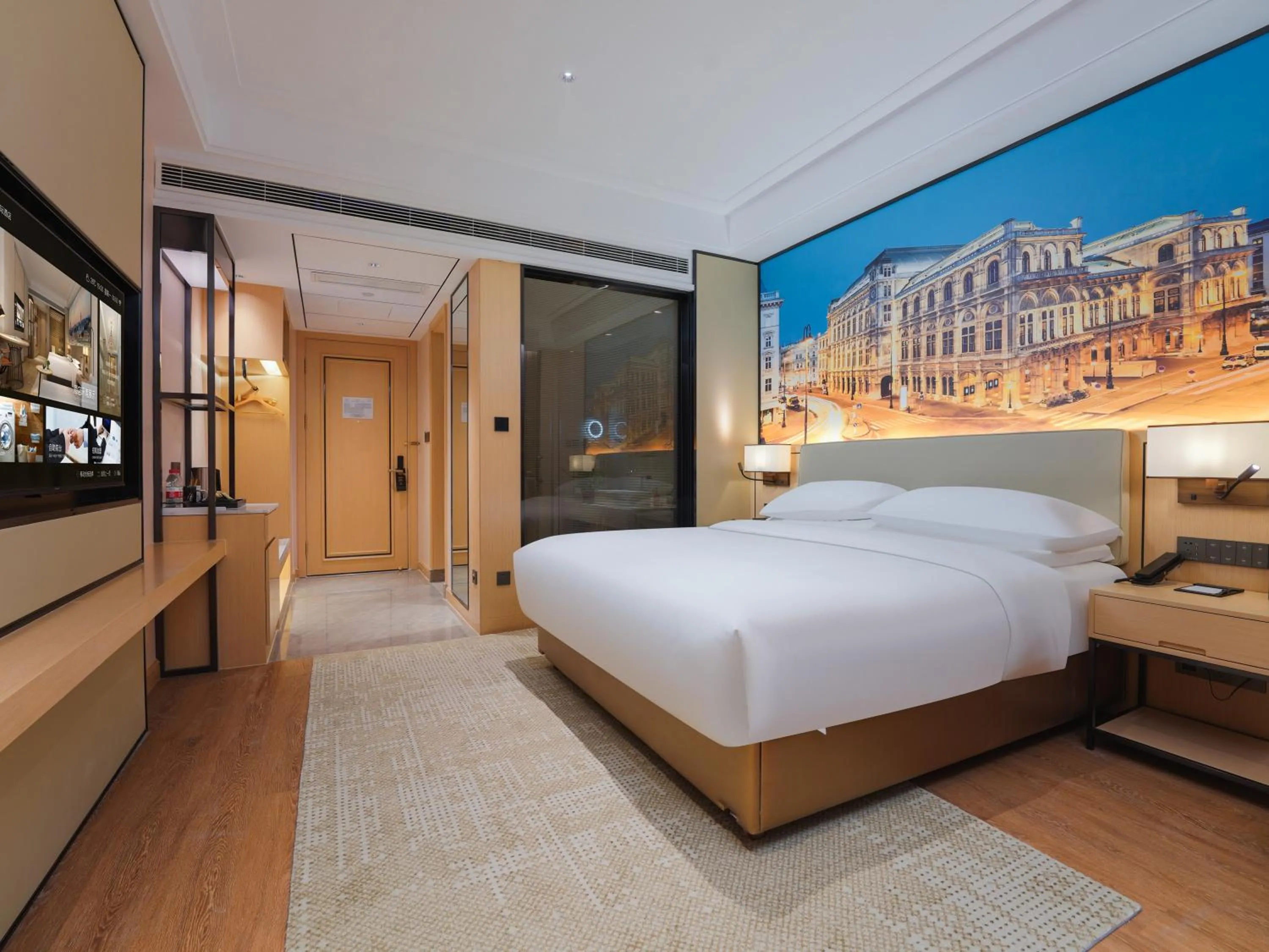 Property logo or sign, Bed in Vienna International Hotel Xi'an Fengdong Football Center Branch