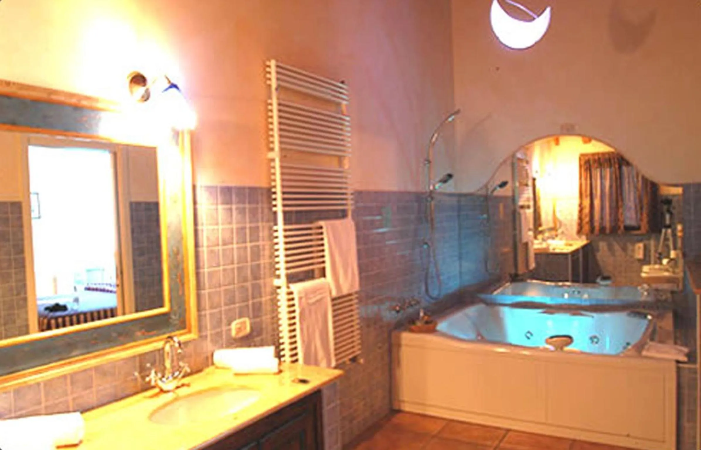 Bathroom in Hotel Adda