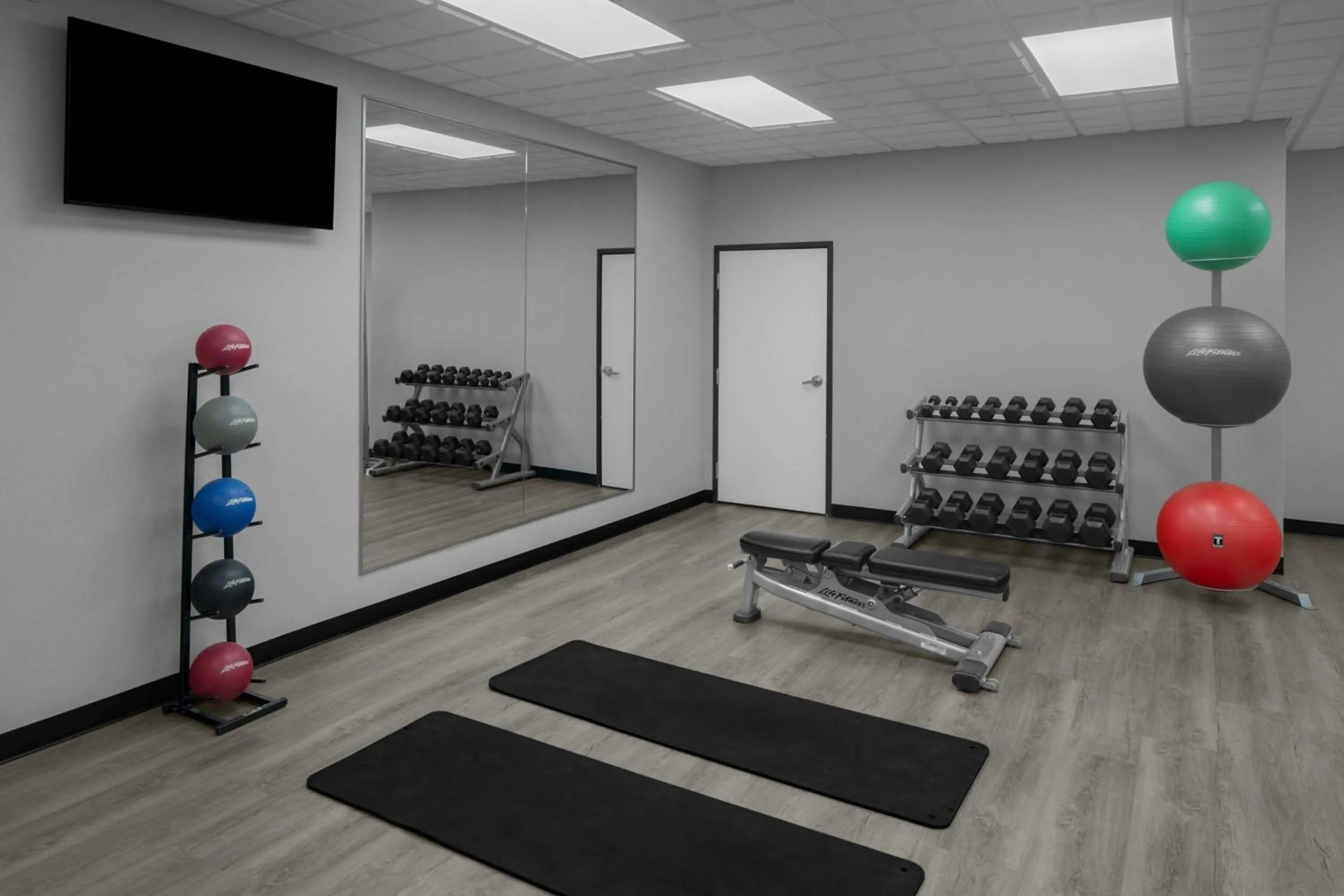 Fitness centre/facilities in TownePlace Suites by Marriott Carlsbad