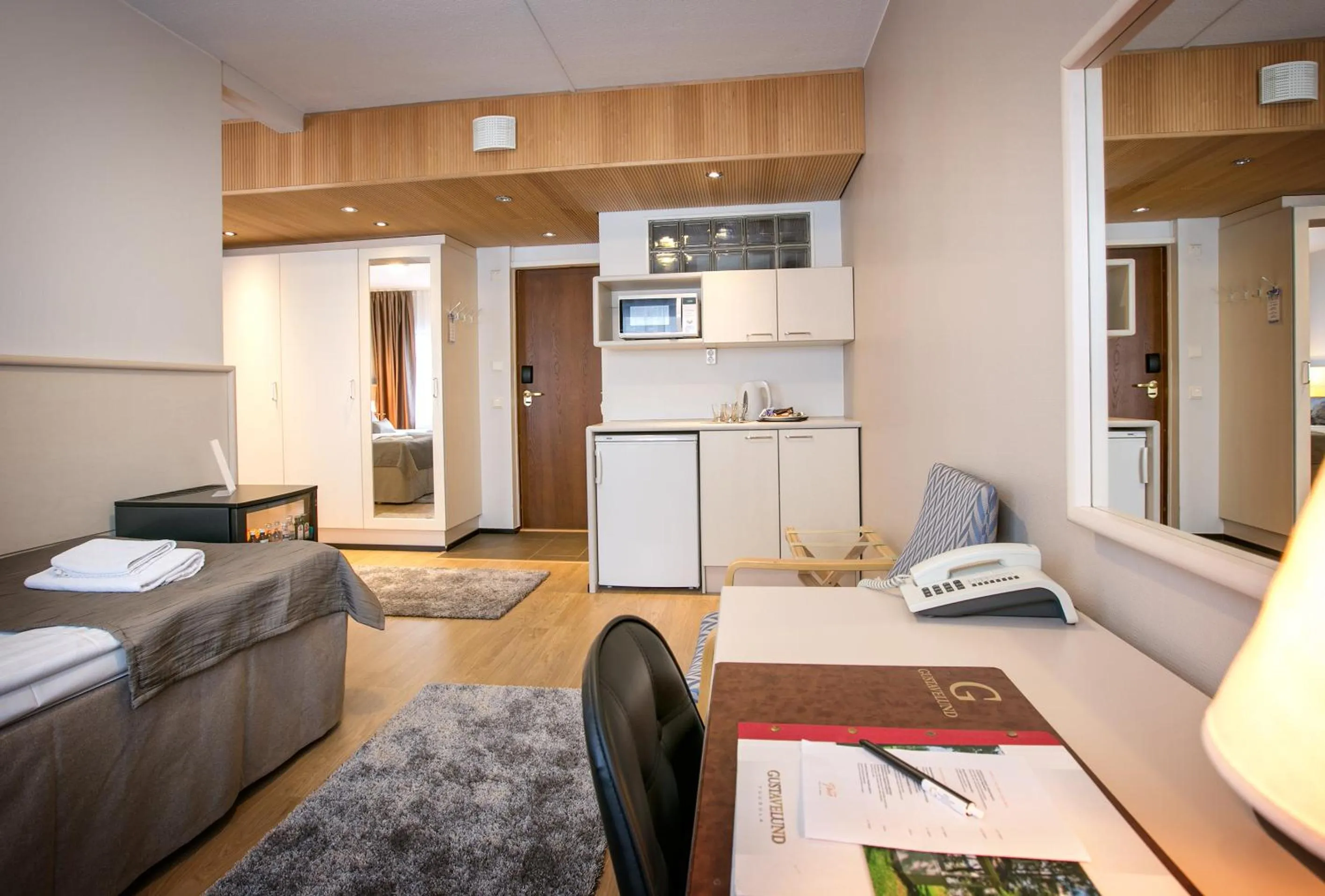 Photo of the whole room in Hotelli Gustavelund