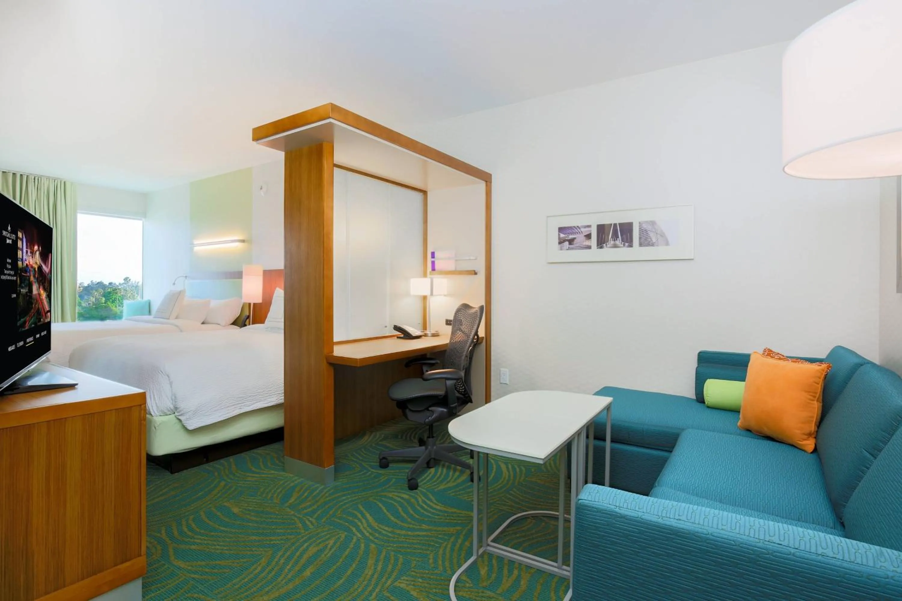 Living room, Bed in SpringHill Suites by Marriott San Jose Airport
