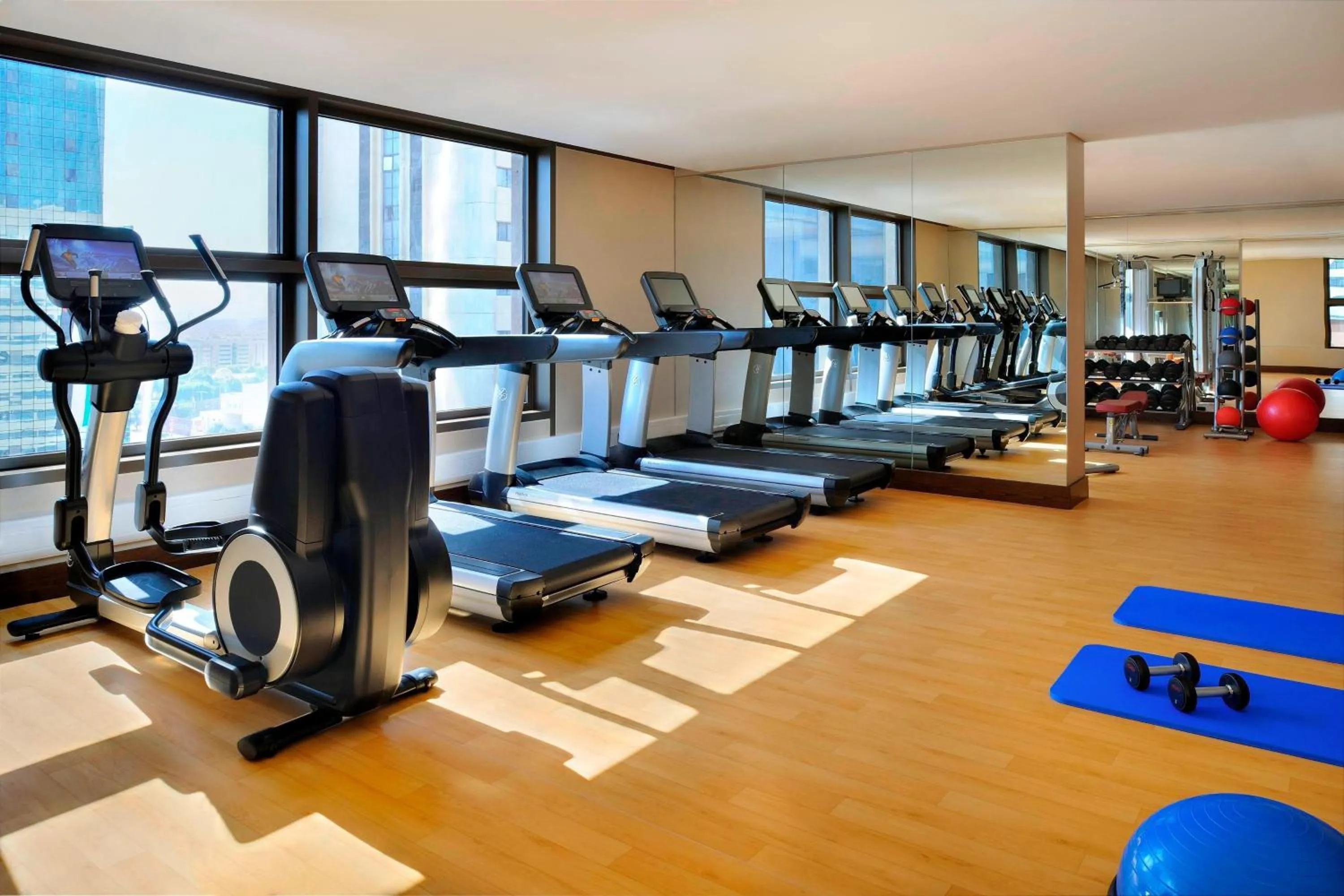 Fitness centre/facilities in Courtyard by Marriott World Trade Center, Abu Dhabi