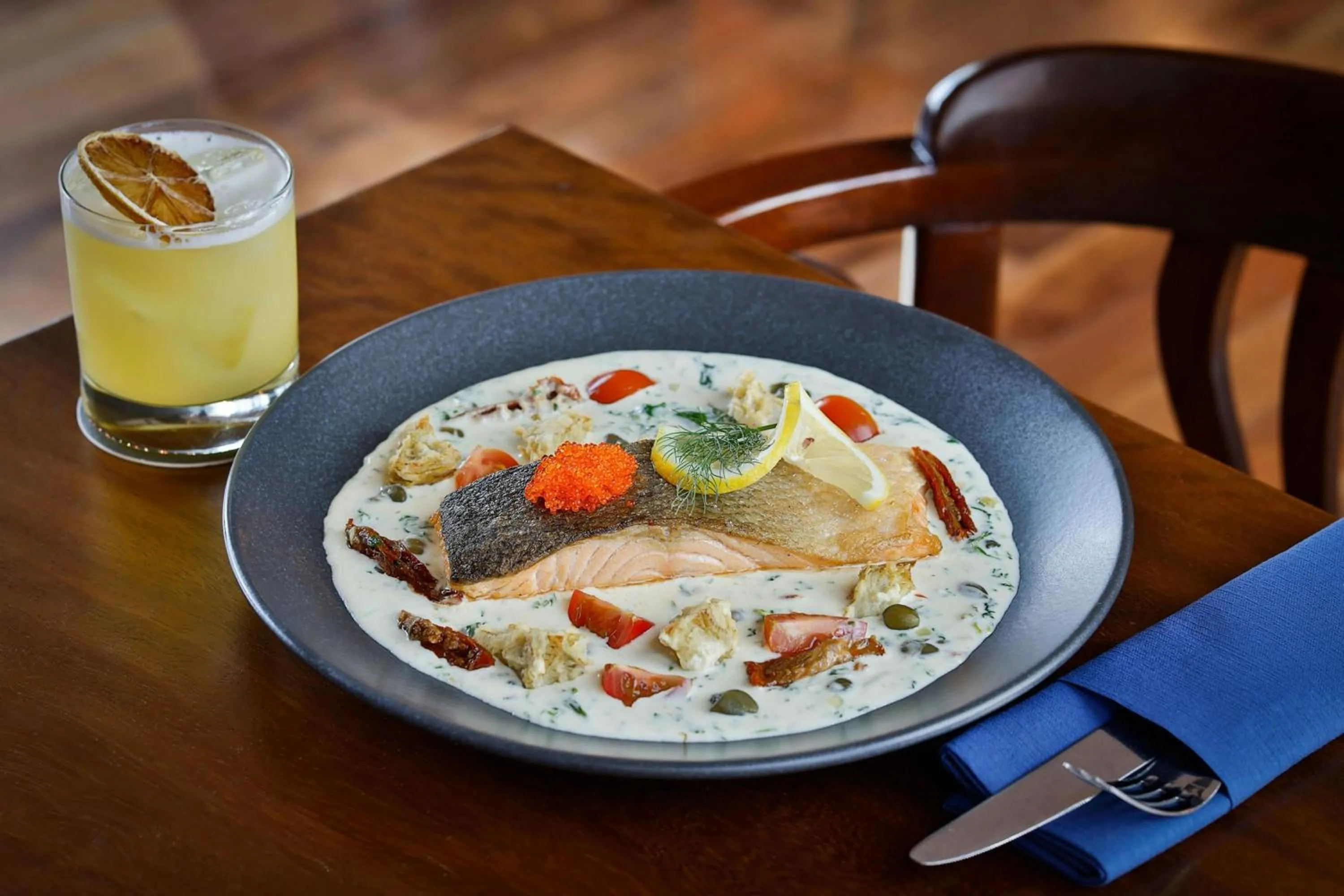 Restaurant/places to eat in Courtyard by Marriott World Trade Center, Abu Dhabi