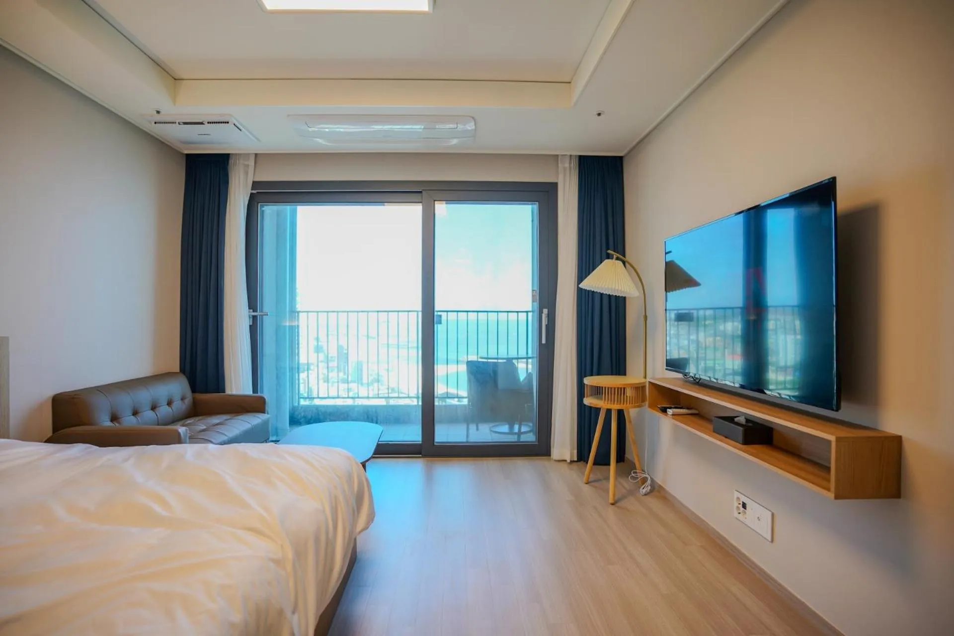 Bed in More than Sokcho