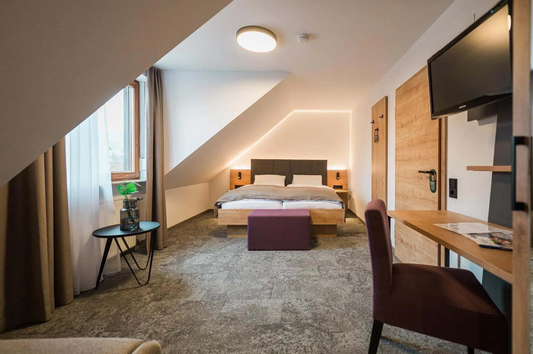 Bed in Hotel Goldener Engel