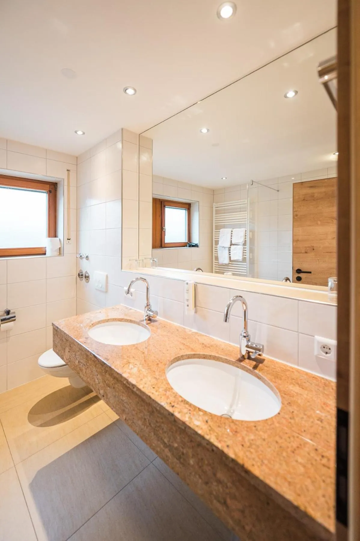 Toilet in Hotel Goldener Engel