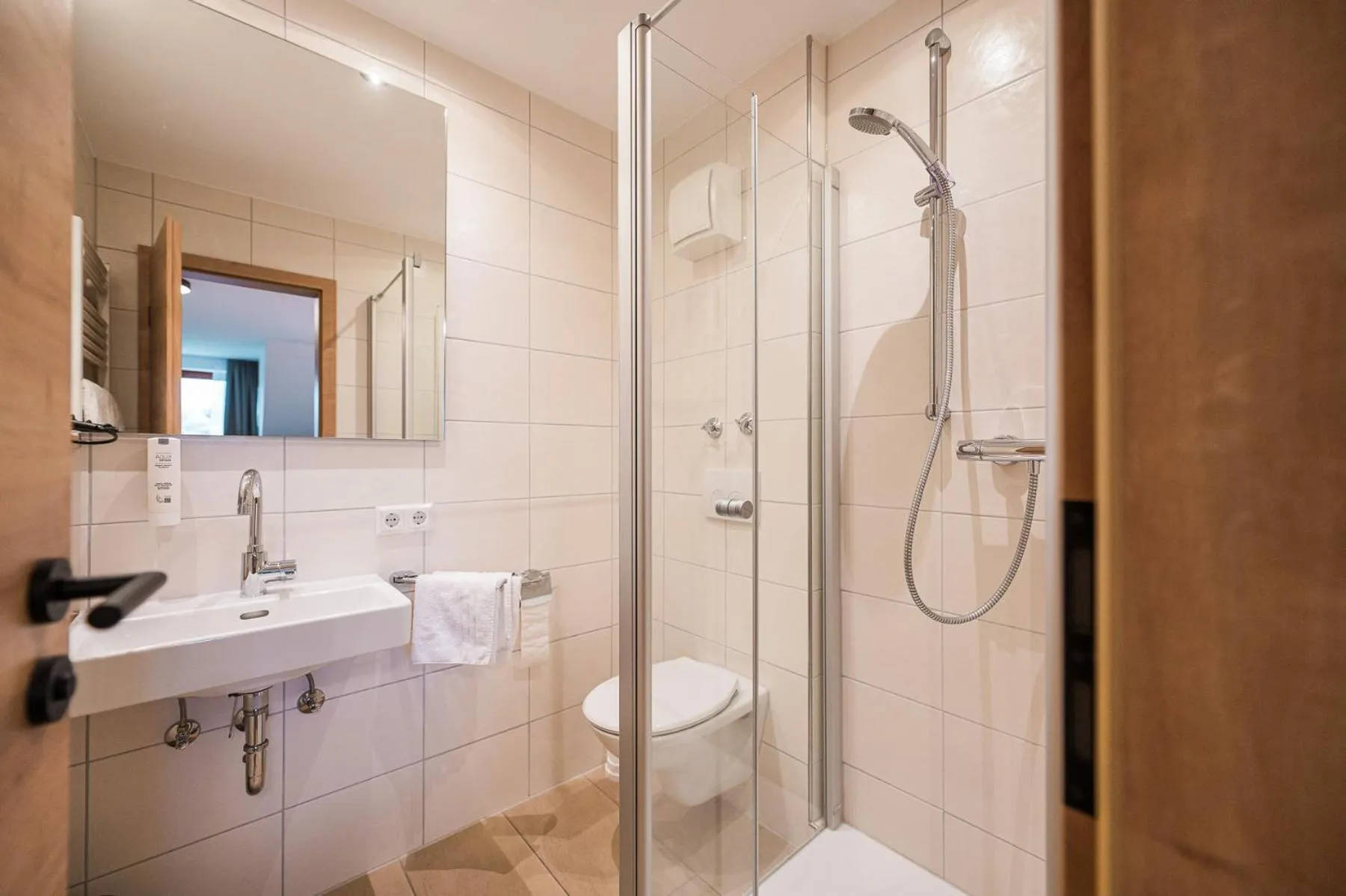 Shower in Hotel Goldener Engel