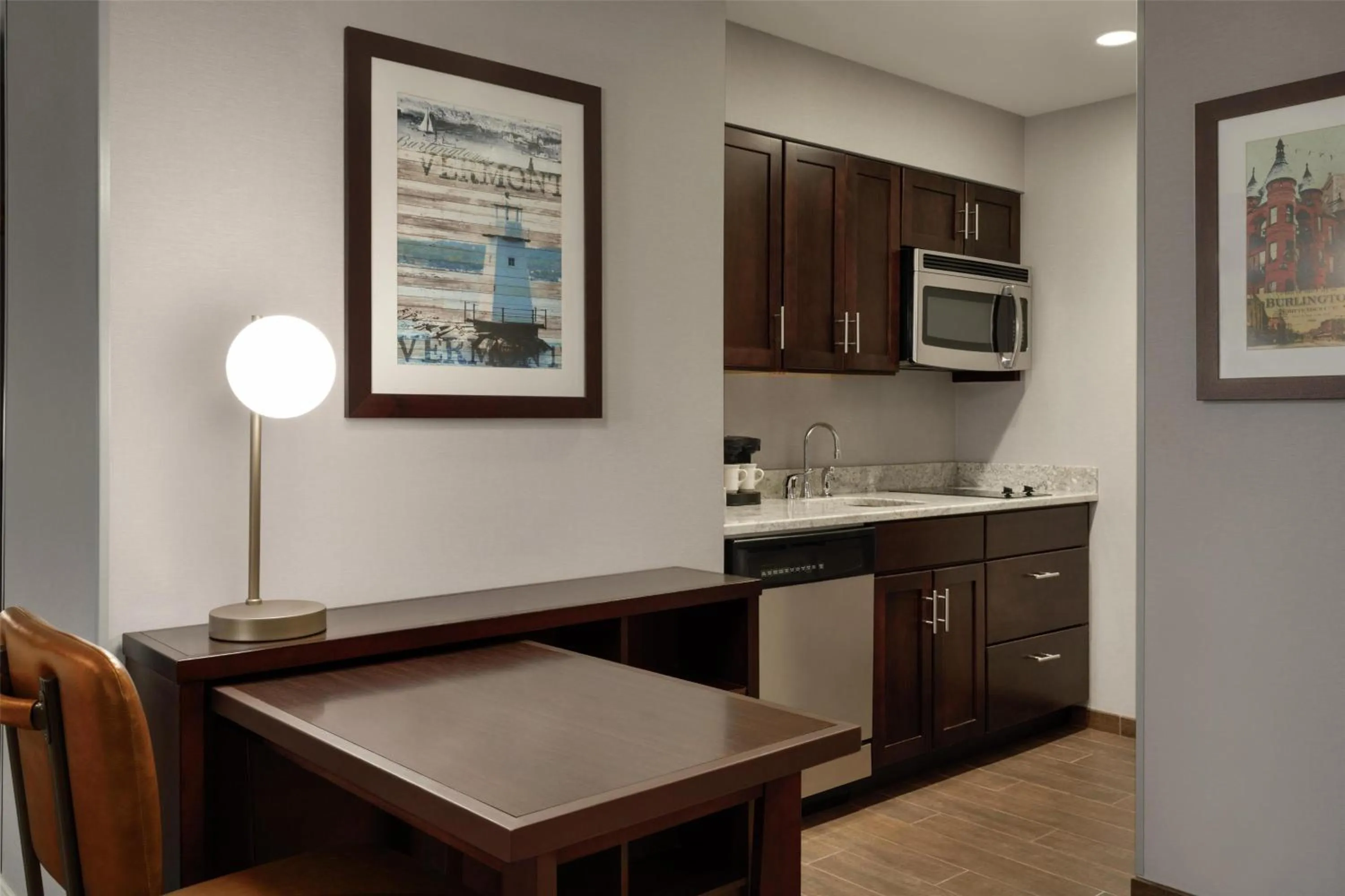 Kitchen or kitchenette in Homewood Suites by Hilton Burlington