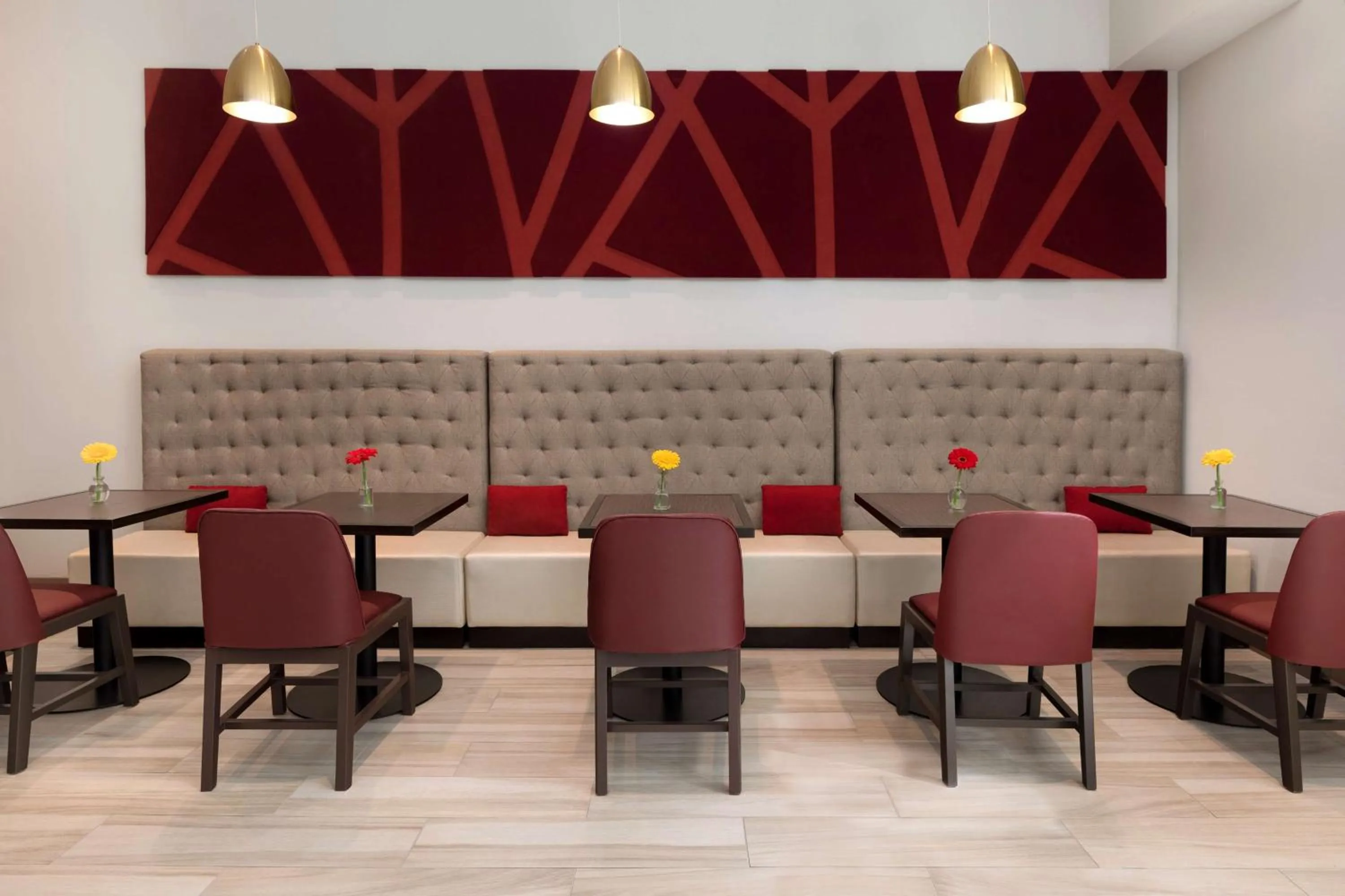 Restaurant/places to eat in Hilton Garden Inn Long Island City