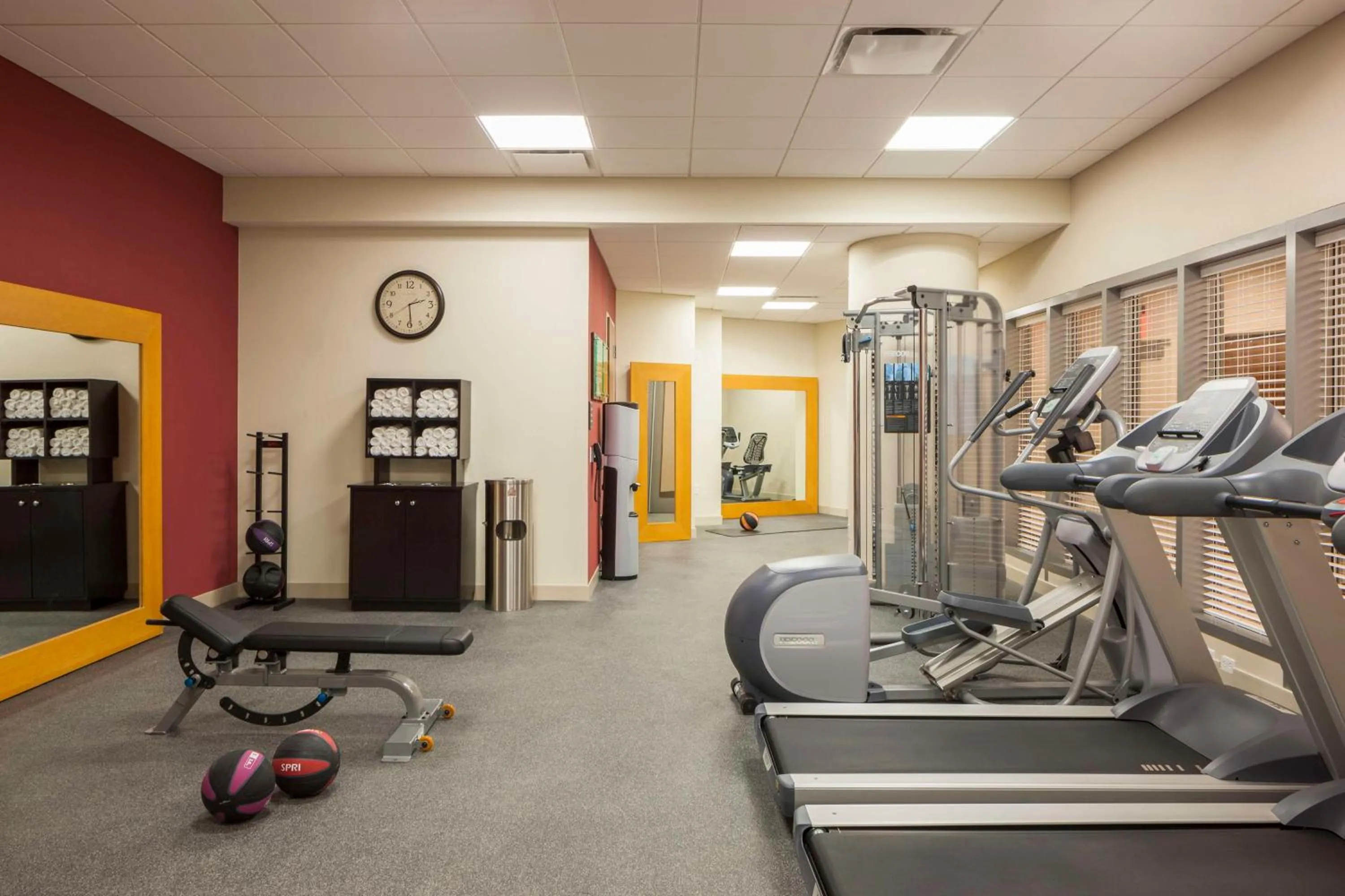 Fitness centre/facilities in Hilton Garden Inn Long Island City
