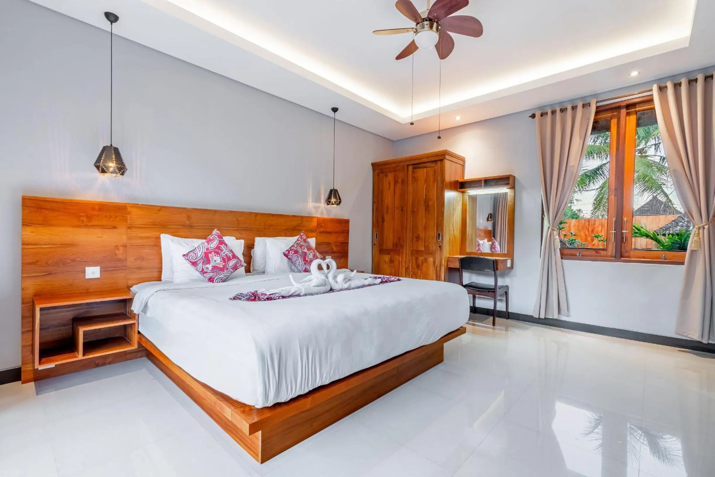 Bed in Maru Fortuna Villa by Moria