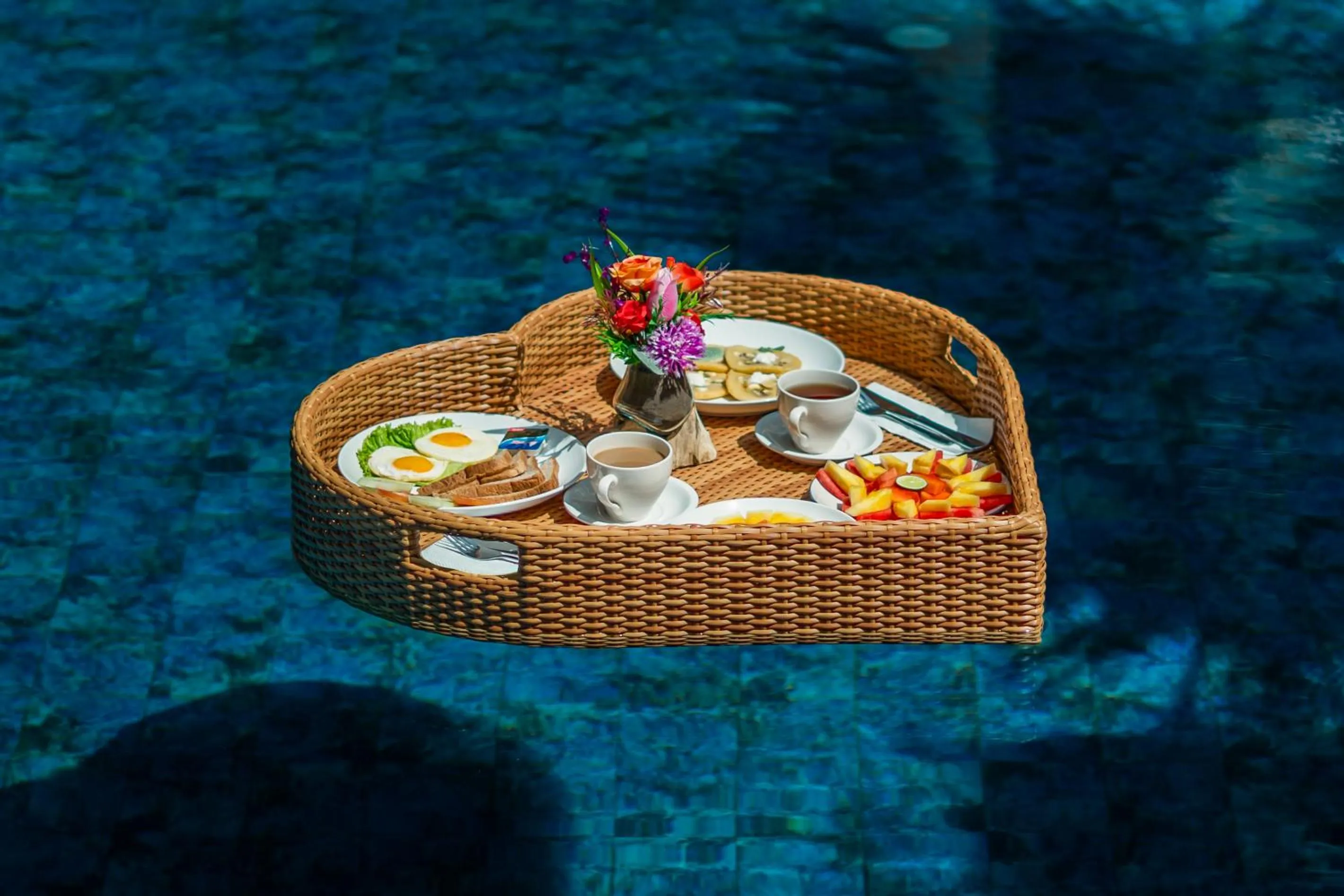 Food and drinks in Maru Fortuna Villa by Moria