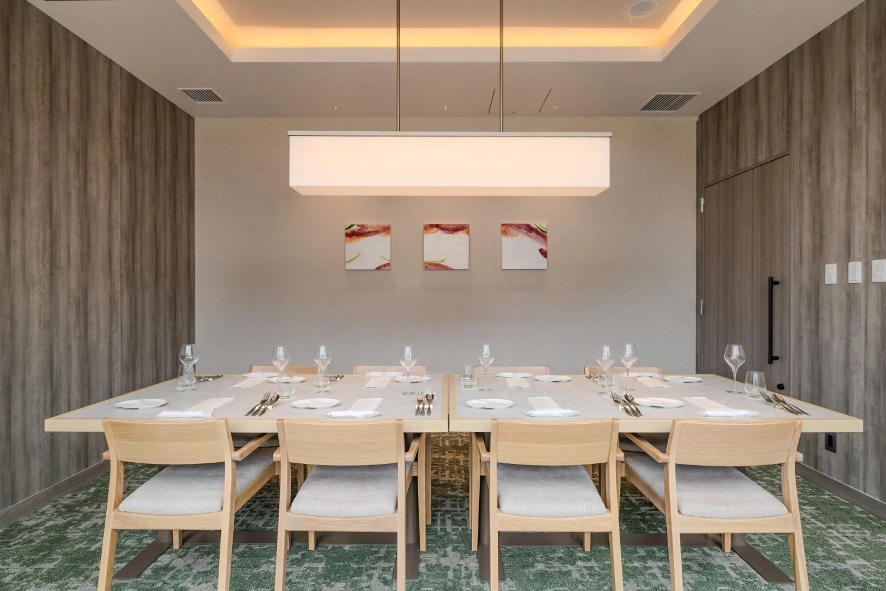 Restaurant/places to eat in Stadium City Hotel Nagasaki