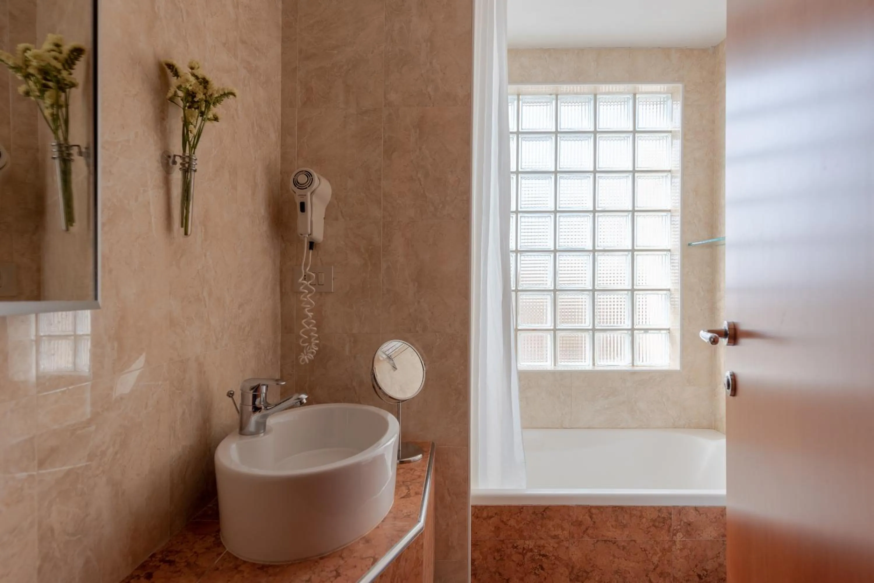 Bathroom in Bio Boutique Hotel XU' - Gruppo Ambienthotels