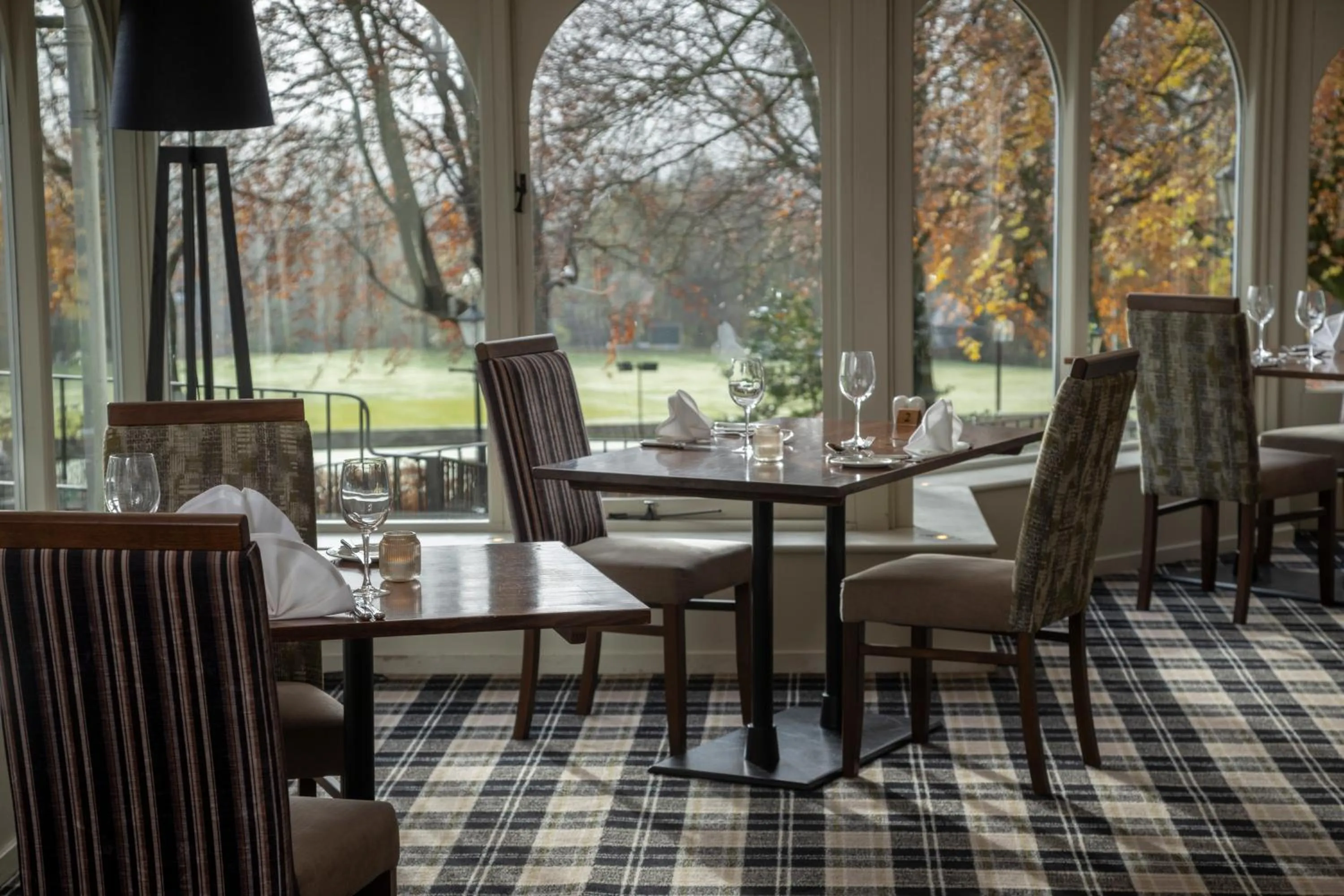 Restaurant/places to eat in B/W Plus Buxton Lee Wood Hotel