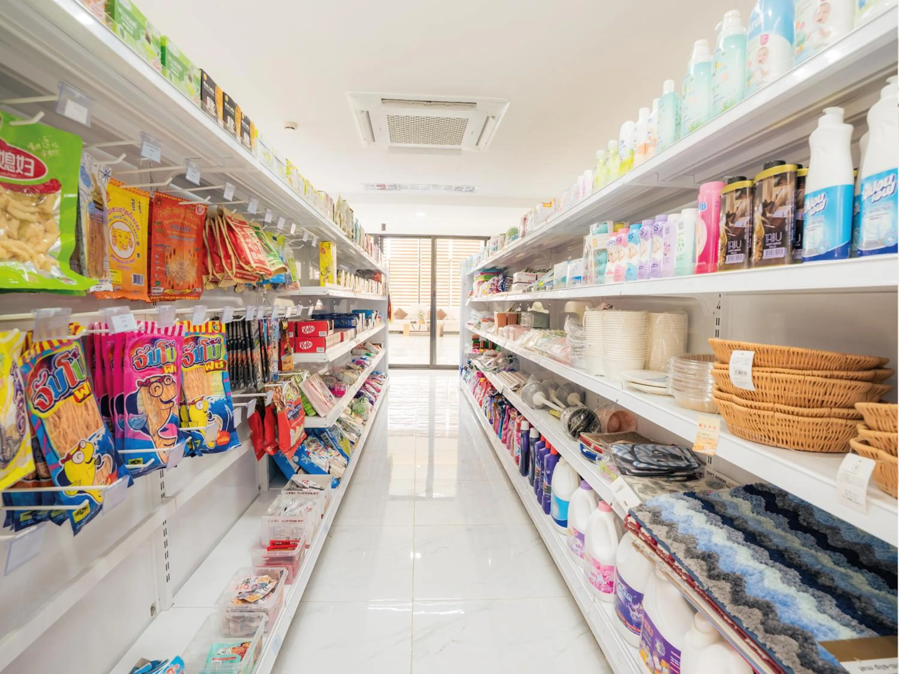 Restaurant/places to eat in TV-Tower 1