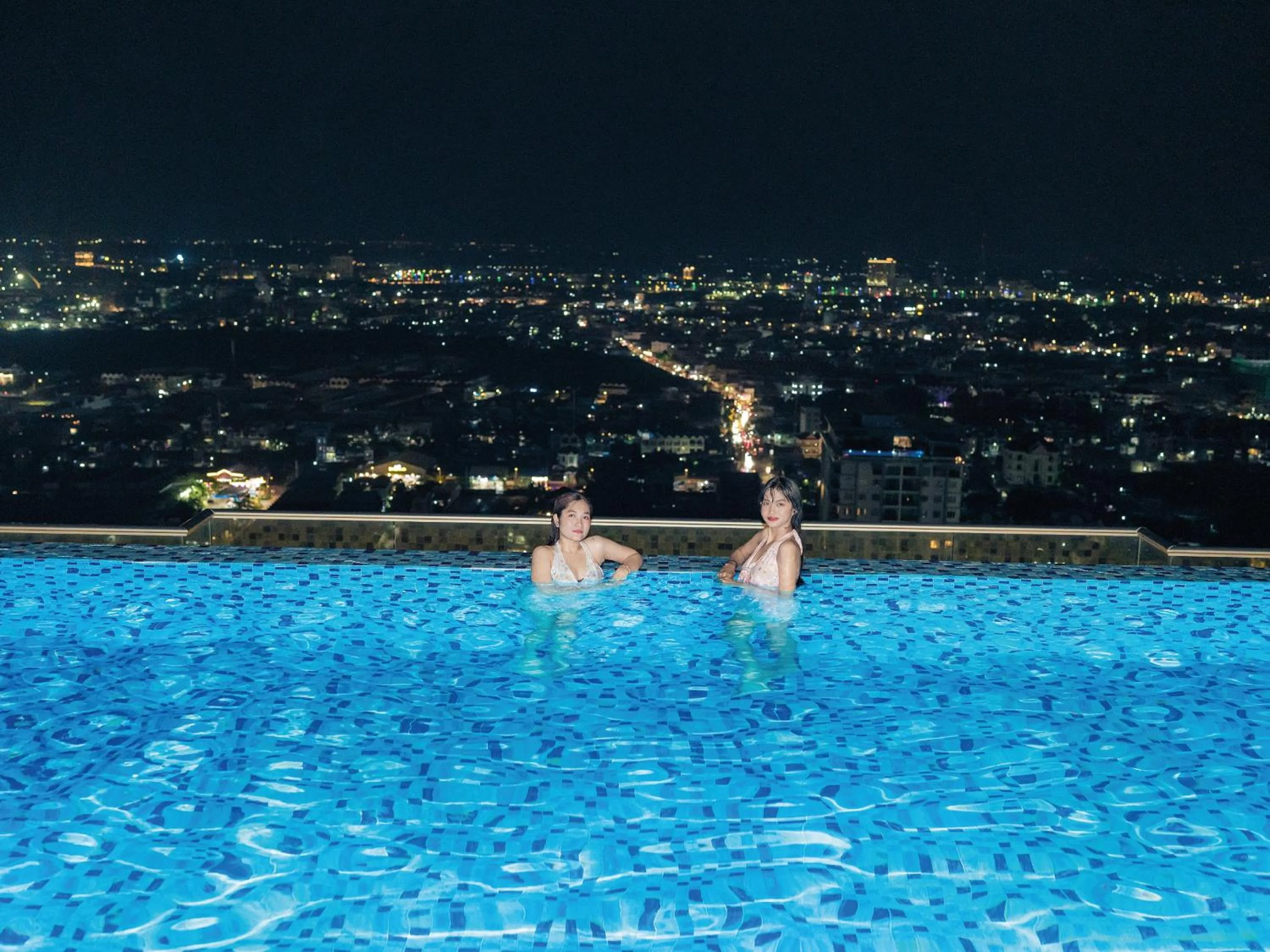 Swimming pool in TV-Tower 1