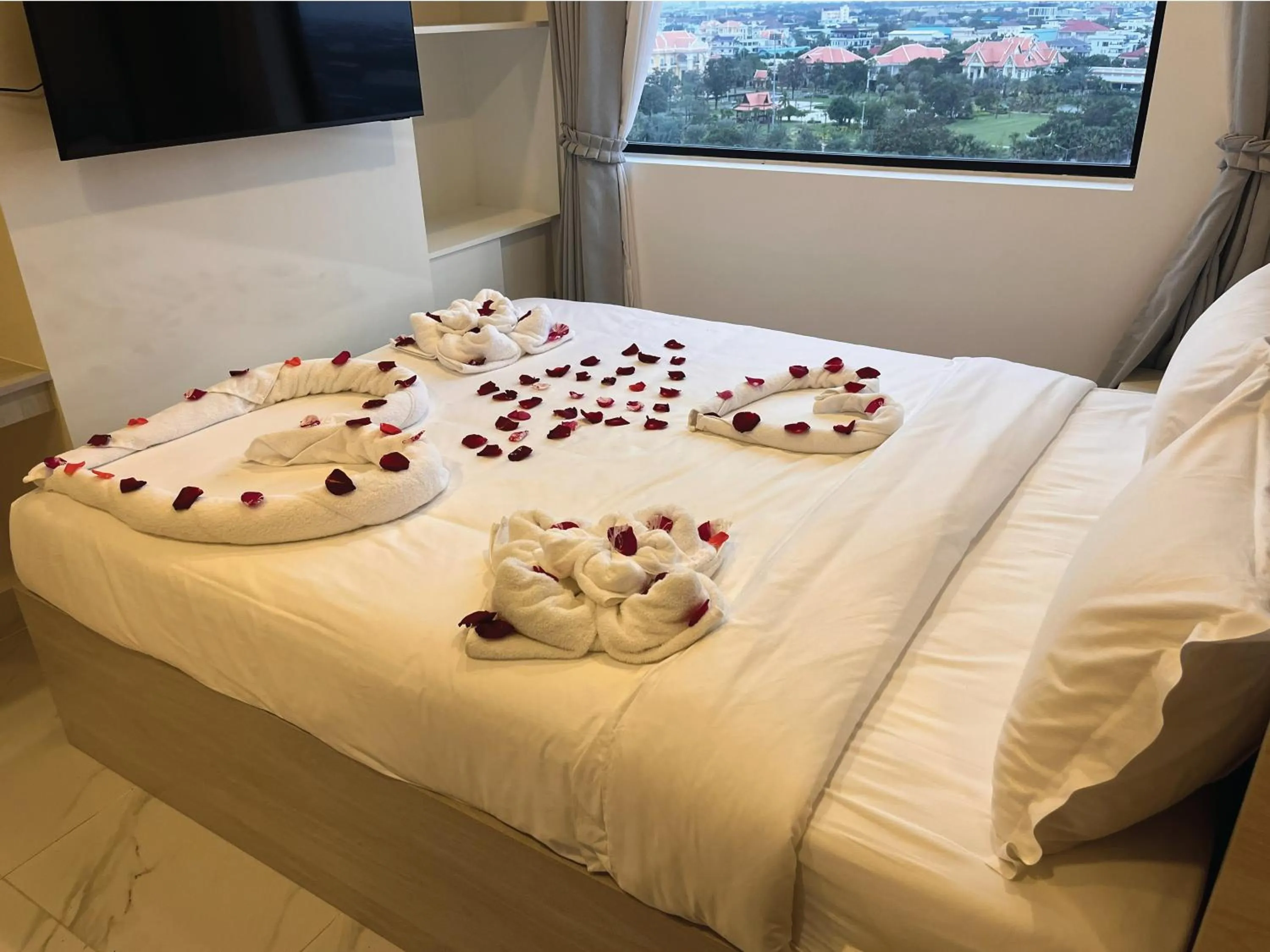 Bedroom, Bed in TV-Tower 1