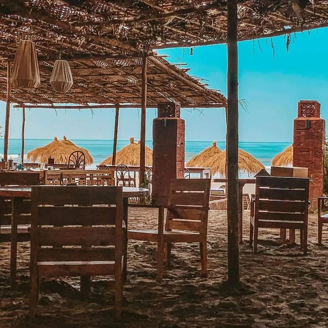 Restaurant/places to eat in Anahata Retreat Beach Front Ashwem Goa