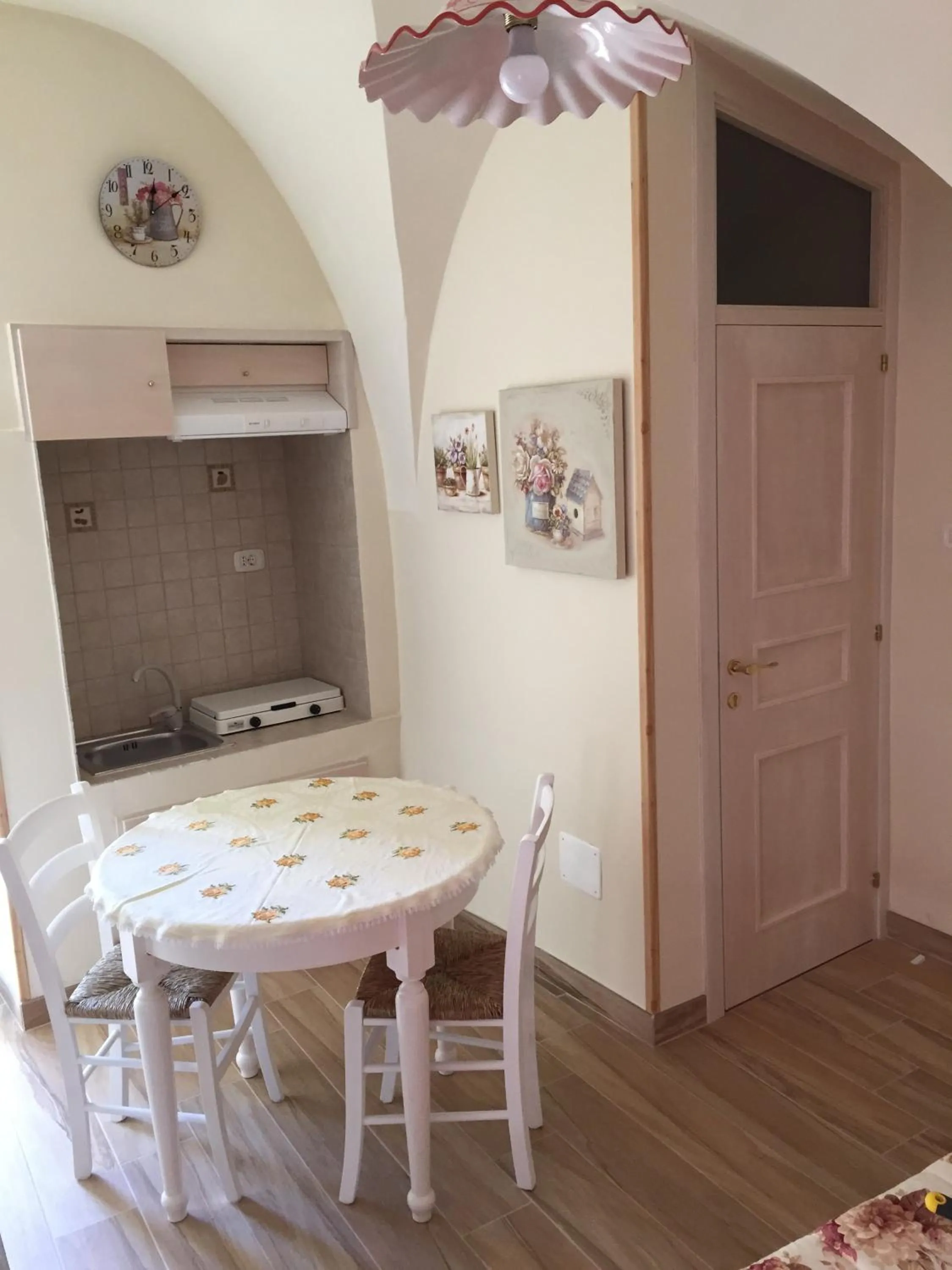 Photo of the whole room in Archetto Bianco